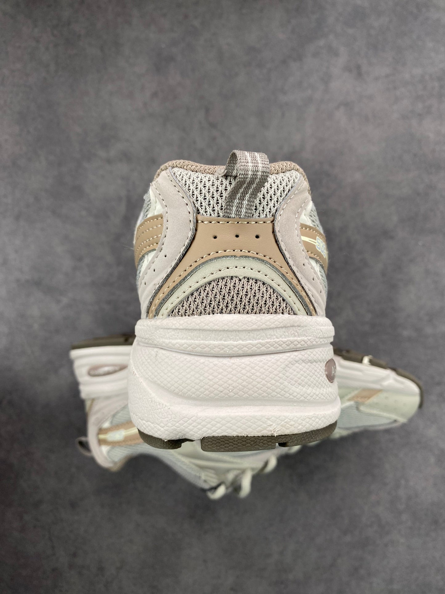 New Balance 530 Cream Beige