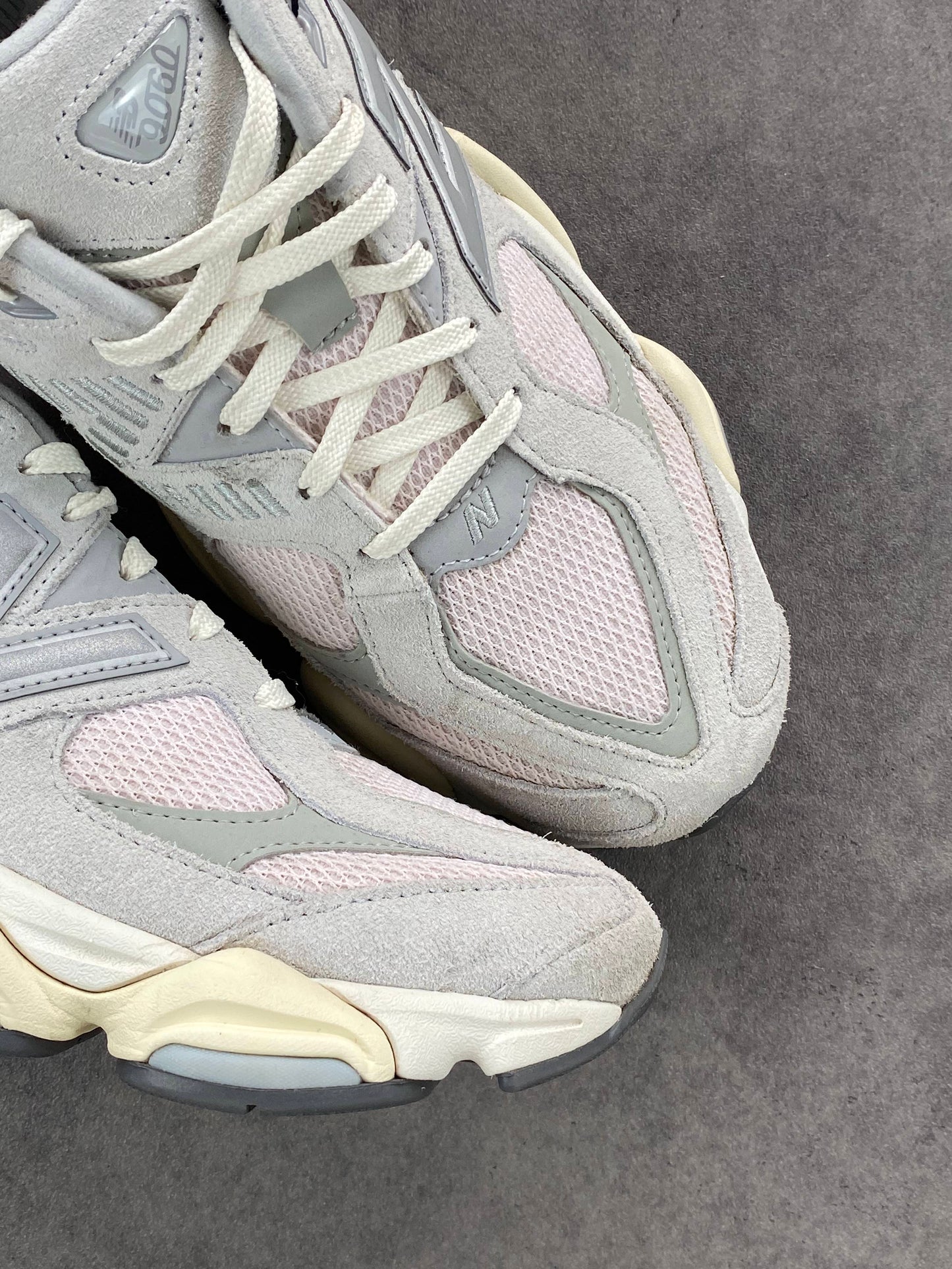New Balance 9060 Granite Pink