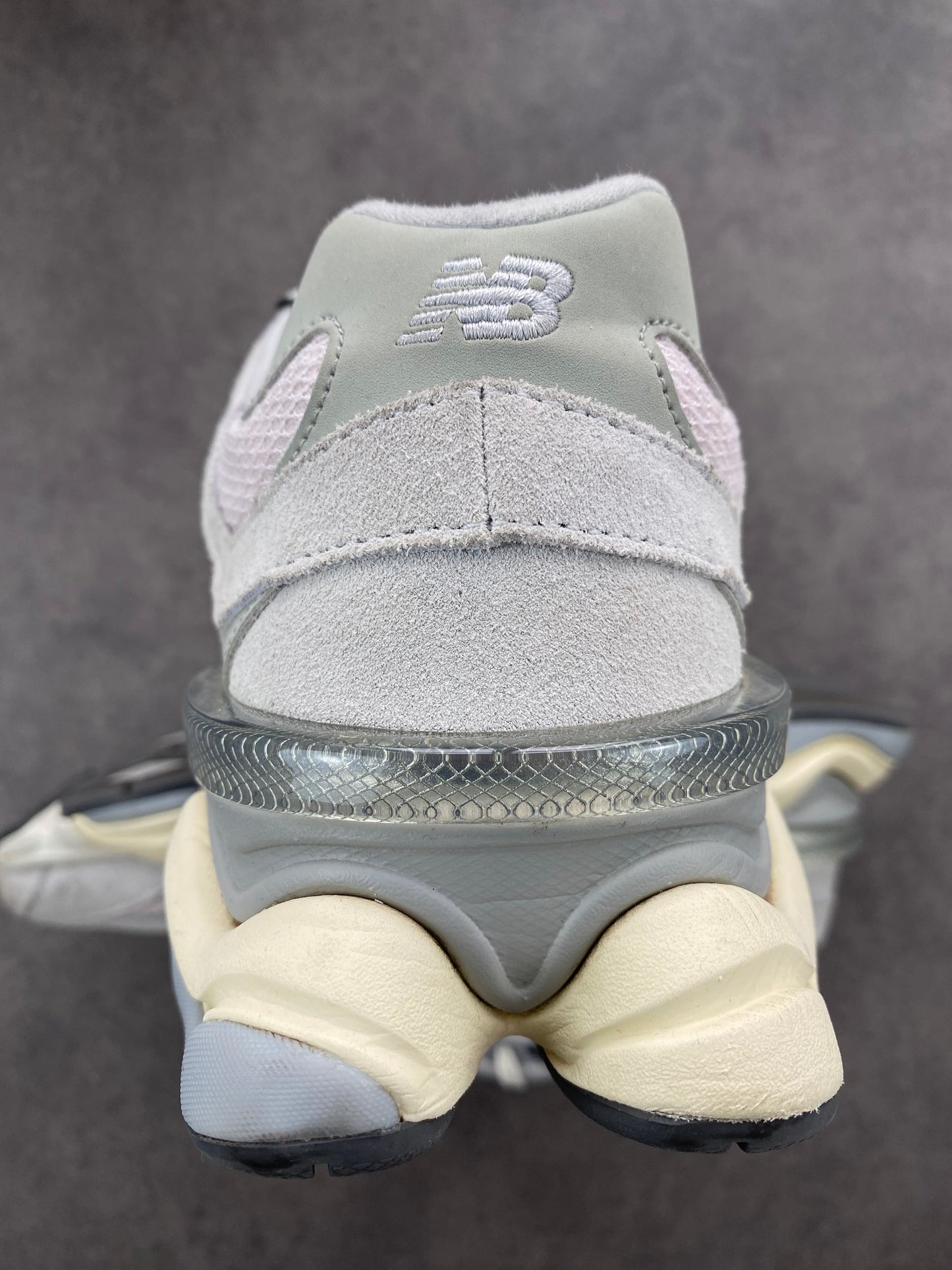 New Balance 9060 Granite Pink