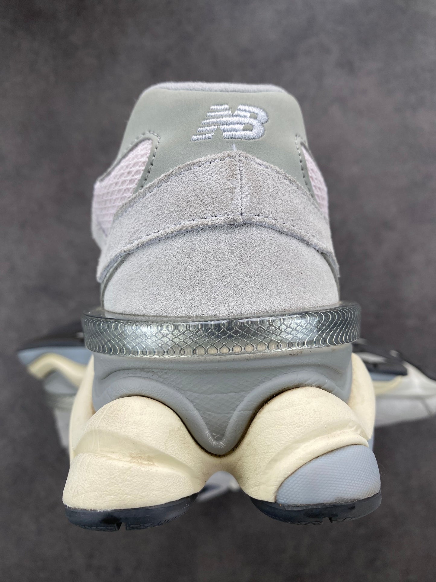 New Balance 9060 Granite Pink