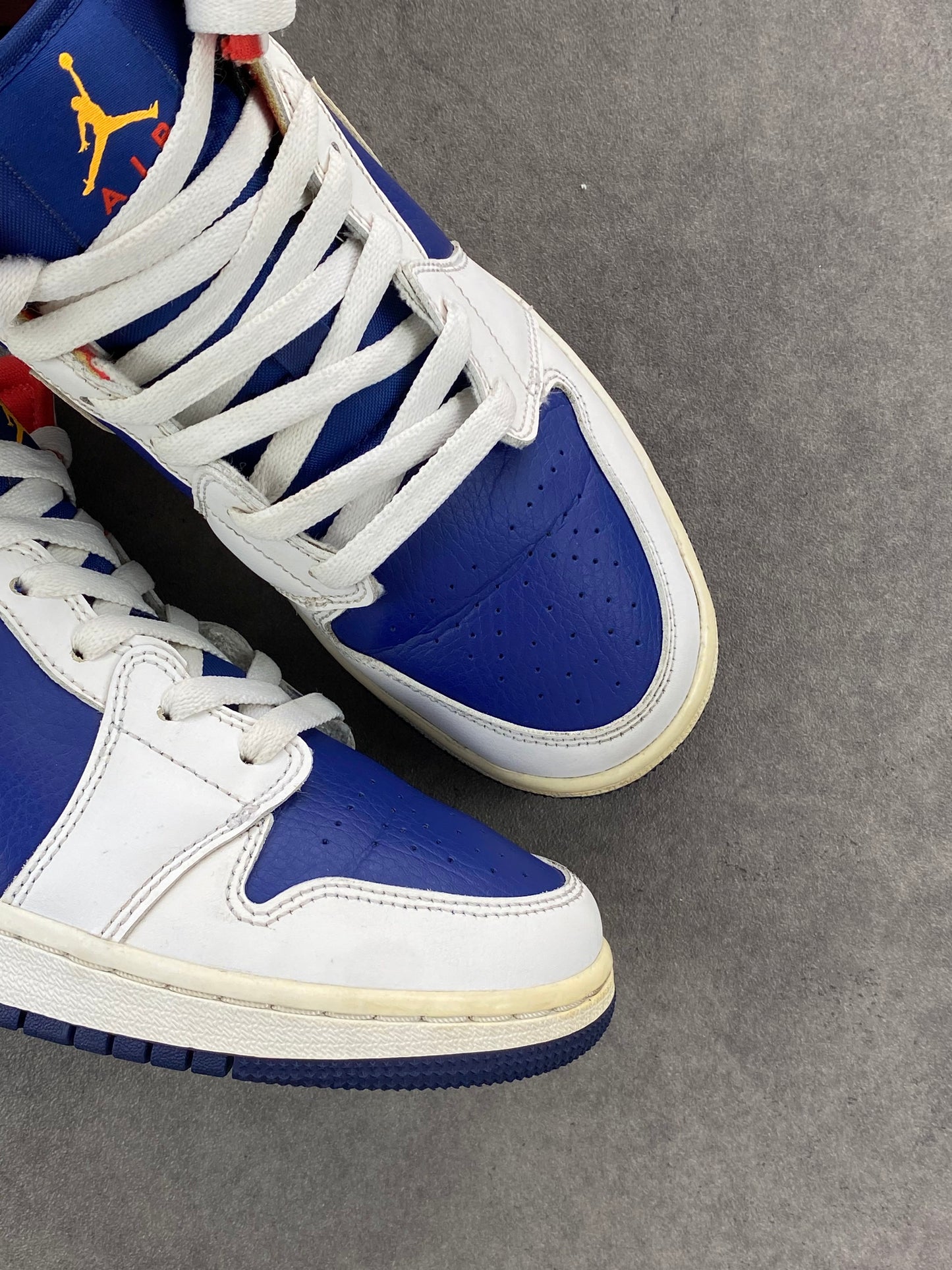 Jordan 1 MidWhite Laser Orange Deep Royal Blue (GS)