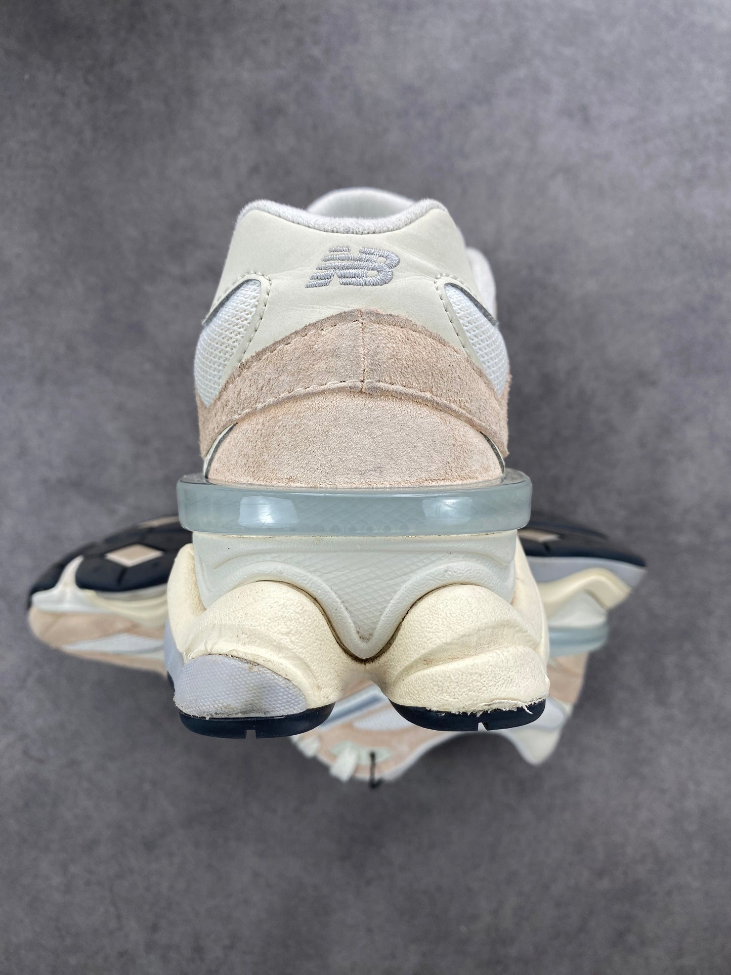 New Balance 9060 Vintage Rose
