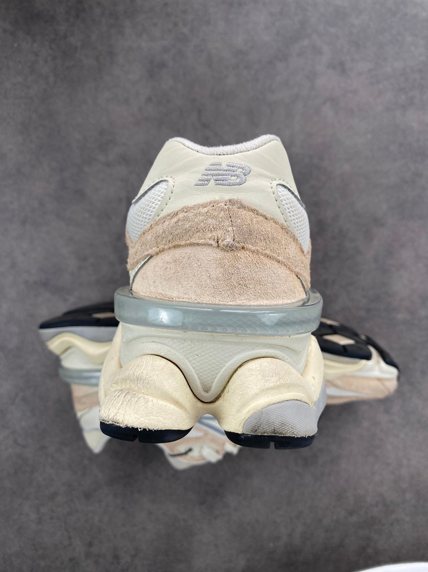 New Balance 9060 Vintage Rose