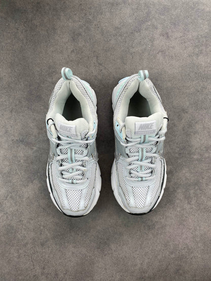Nike Vomero 5 Pure Platinum Glacier Blue Wolf Grey Metallic Silver