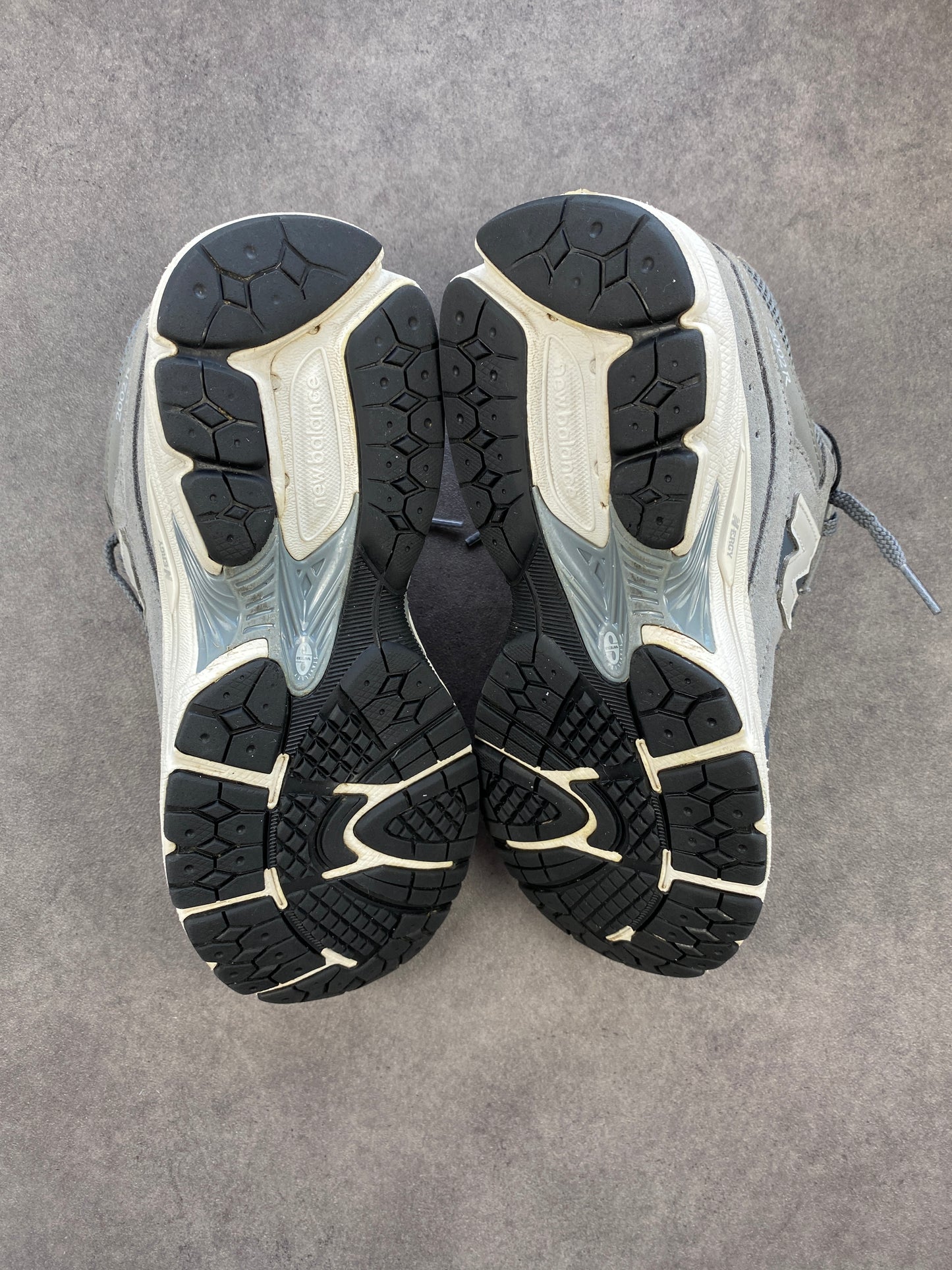 New Balance 2002R Steel (Gs)