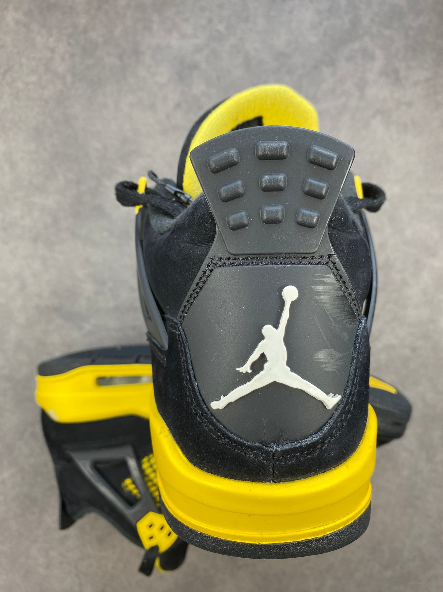 Jordan 4 Retro Thunder (2023) (Gs)