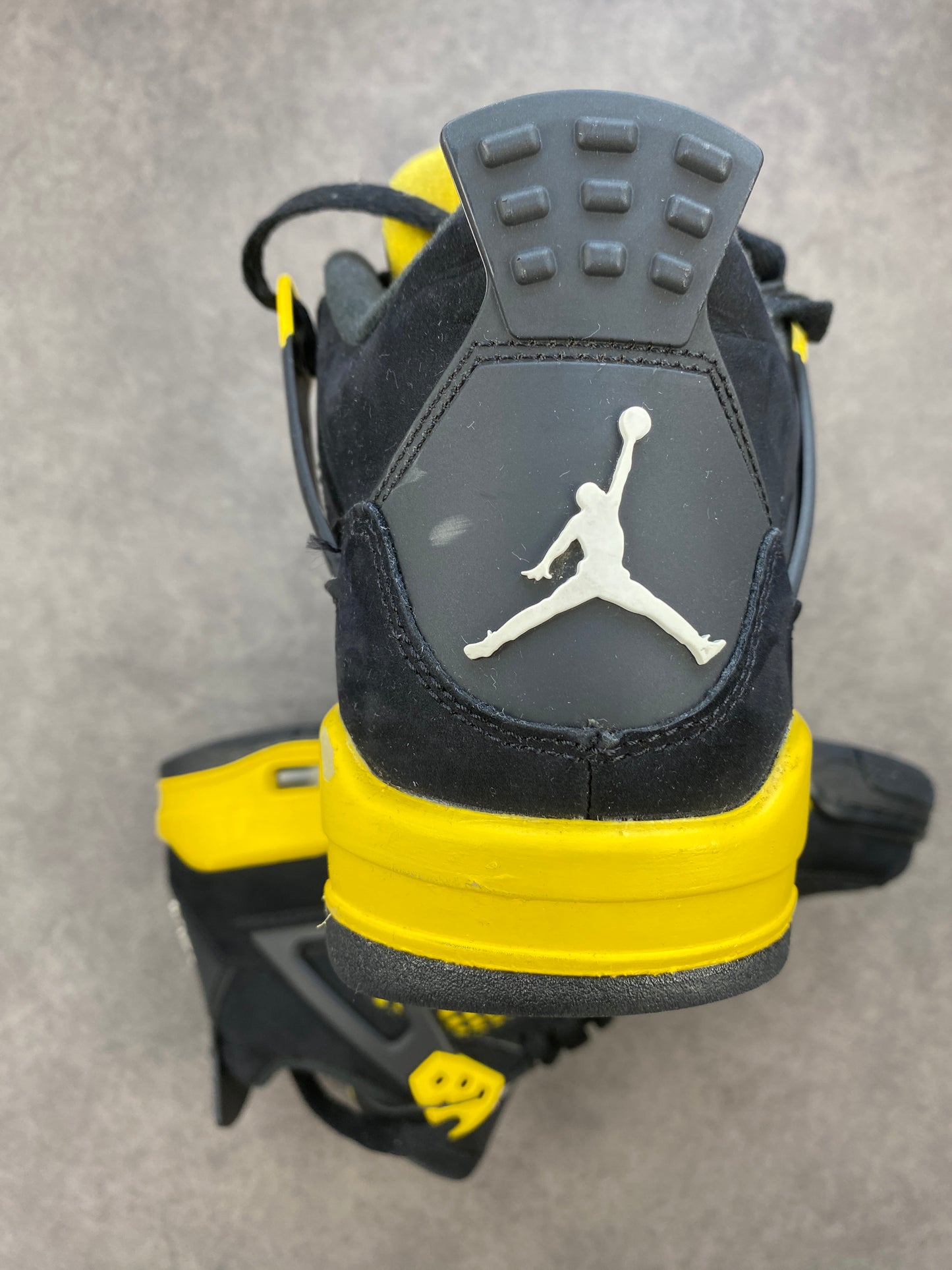 Jordan 4 Retro Thunder (2023) (Gs)
