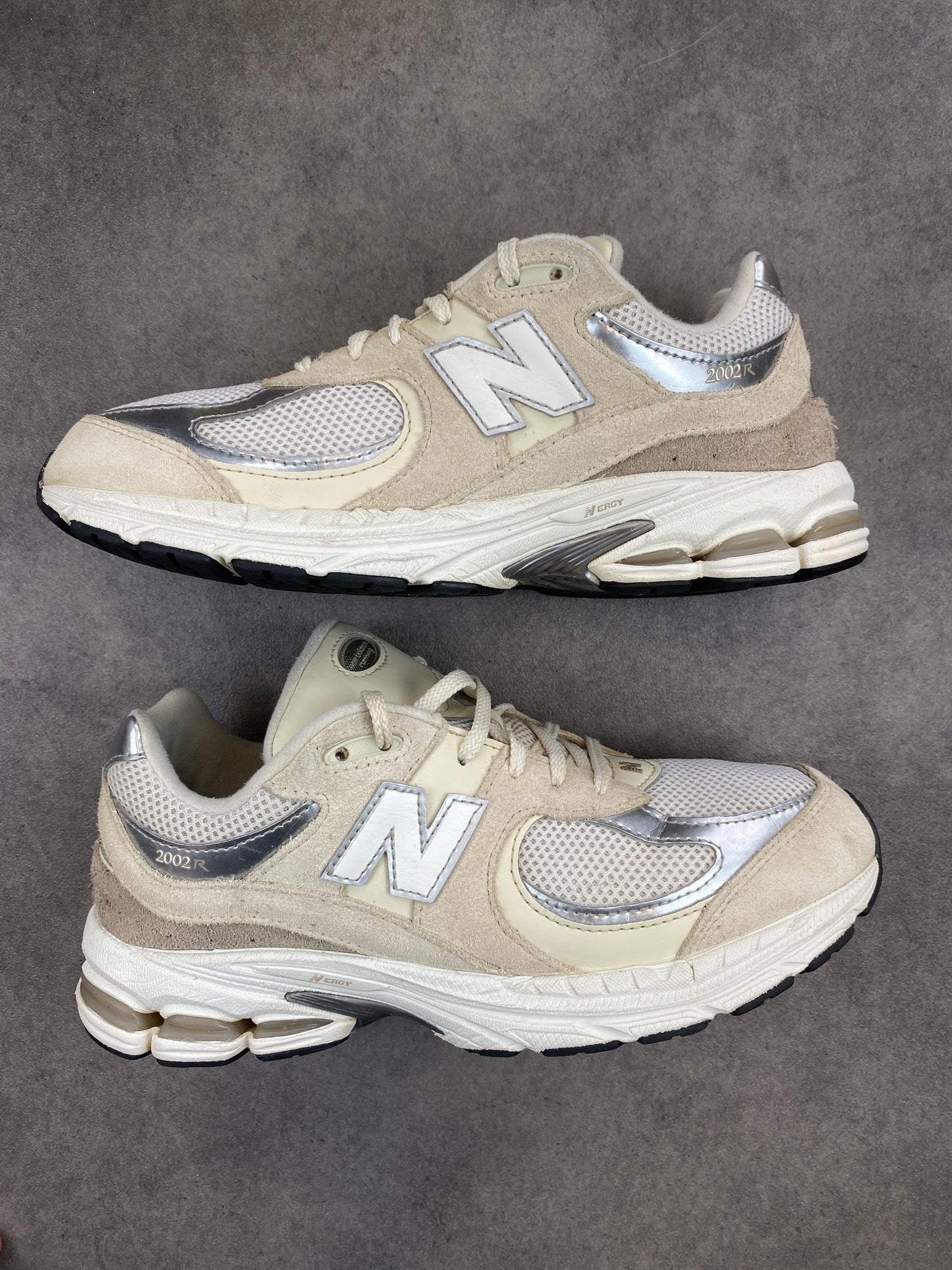 New Balance 2002R Beige Silver