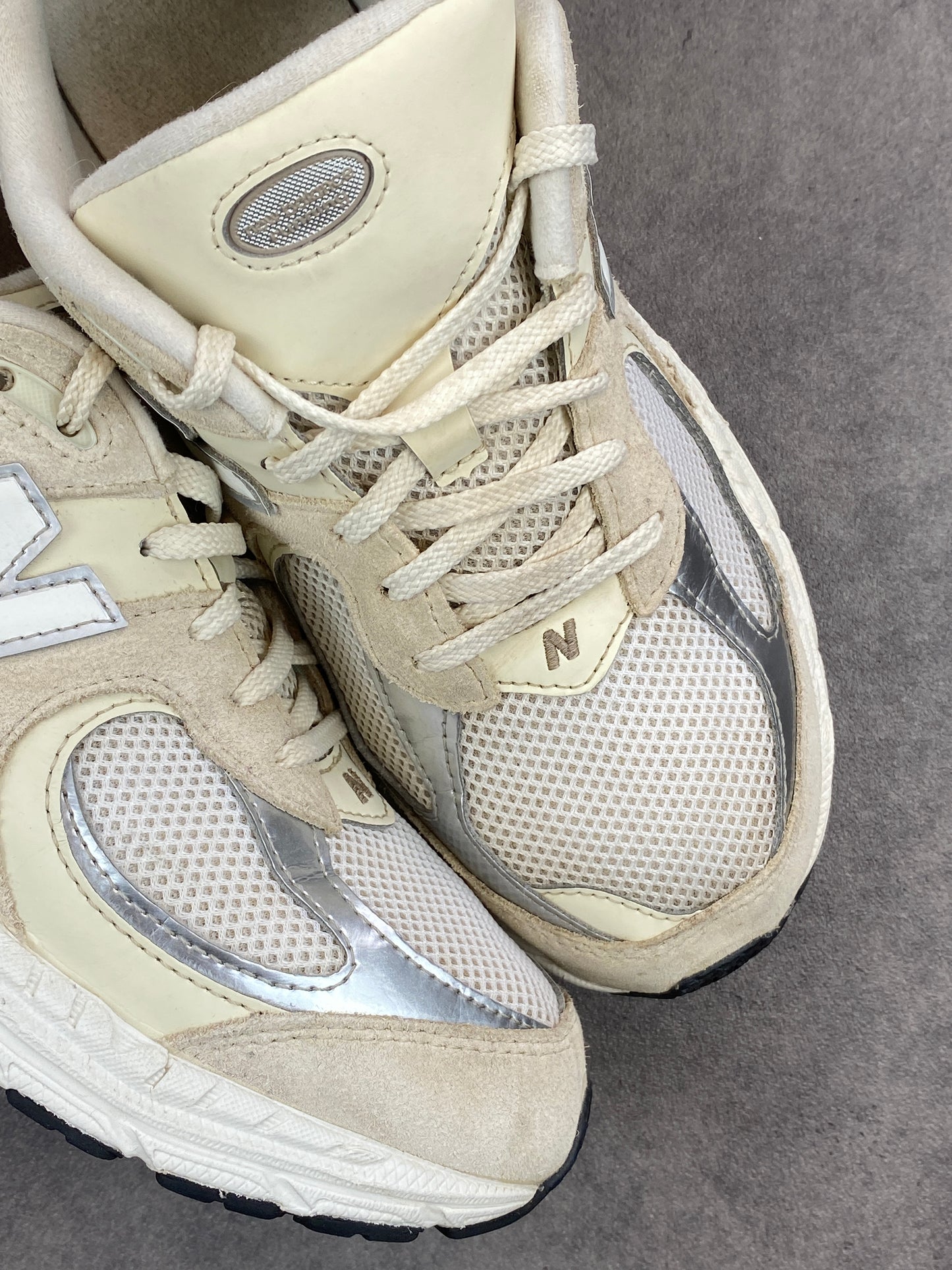 New Balance 2002R Beige Silver