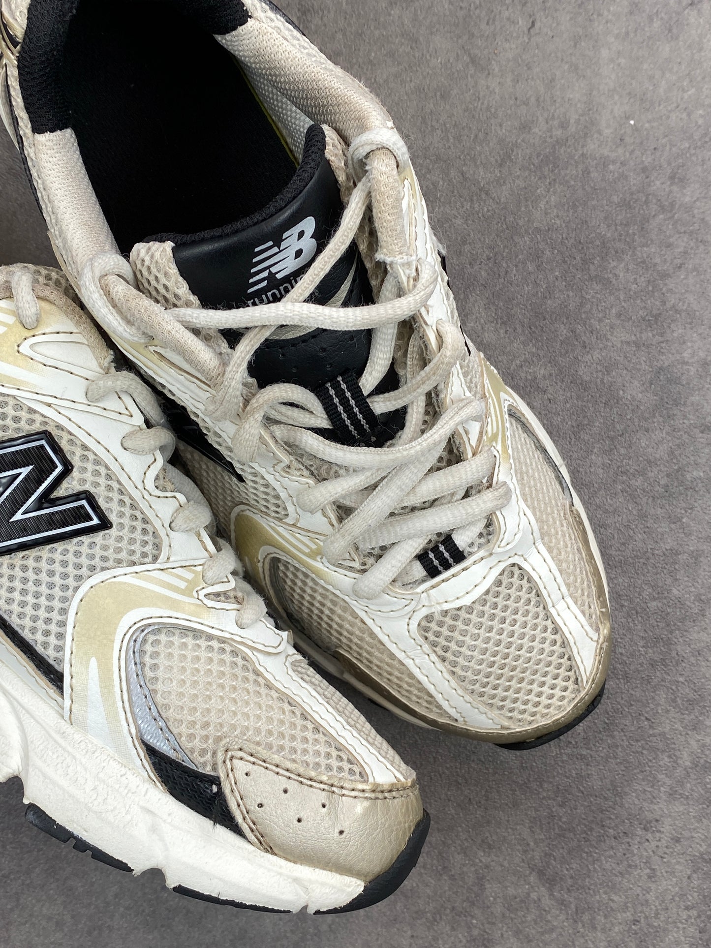 New Balance 530 White Light Gold Metallic