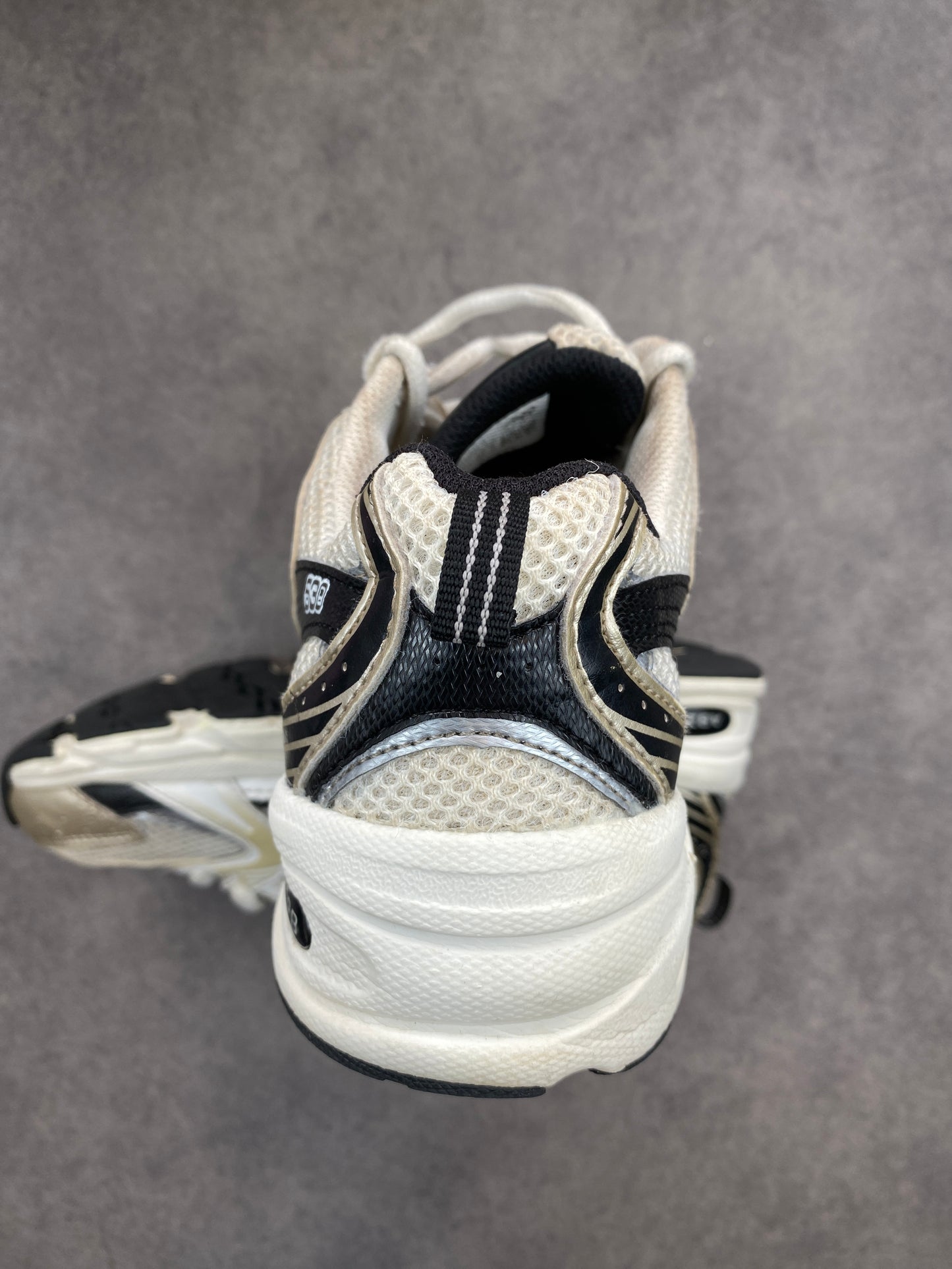 New Balance 530 White Light Gold Metallic