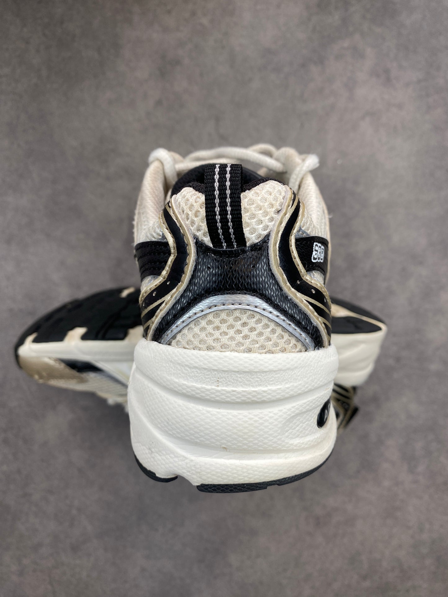 New Balance 530 White Light Gold Metallic