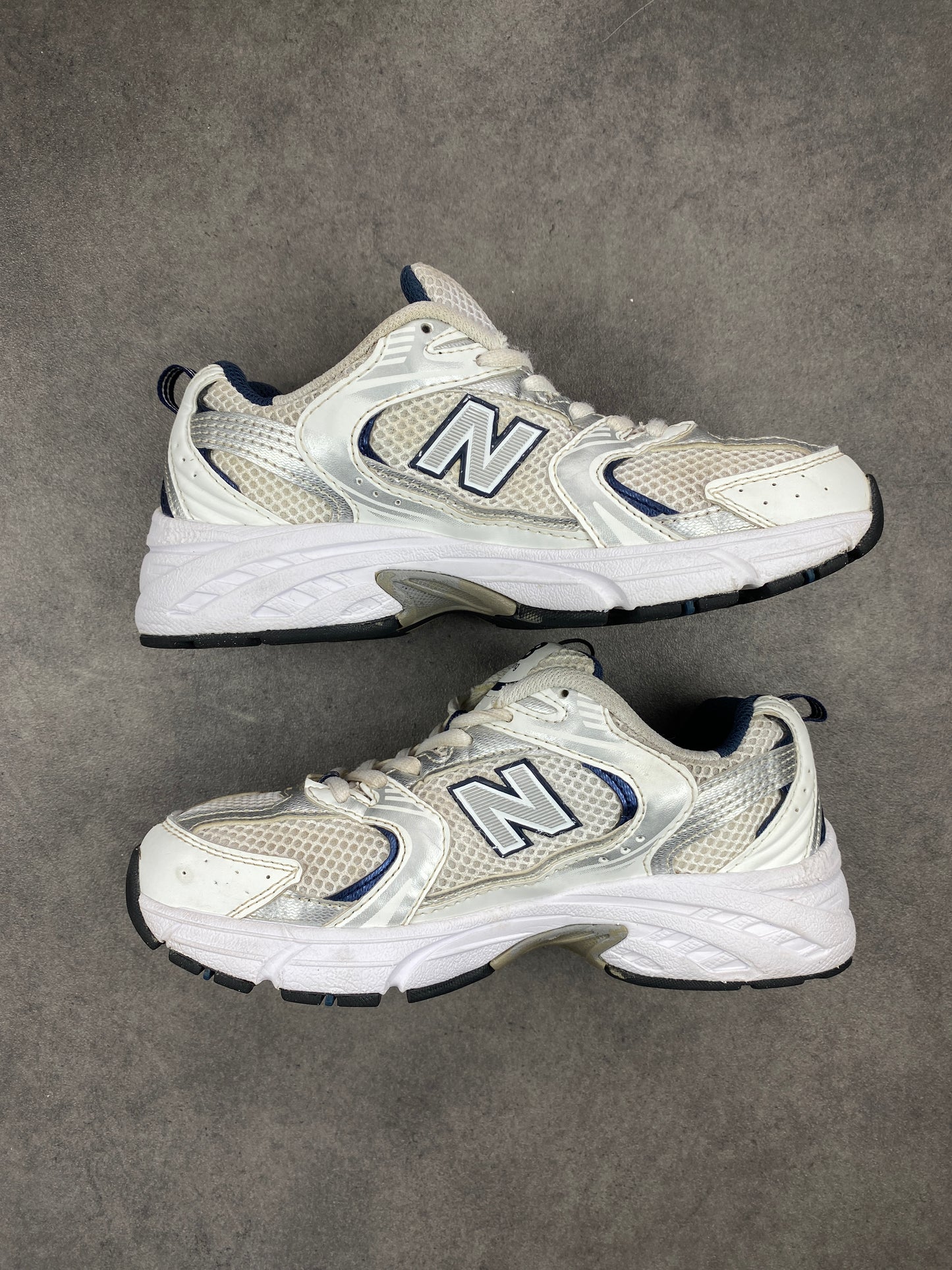 New Balance 530 White Silver Navy