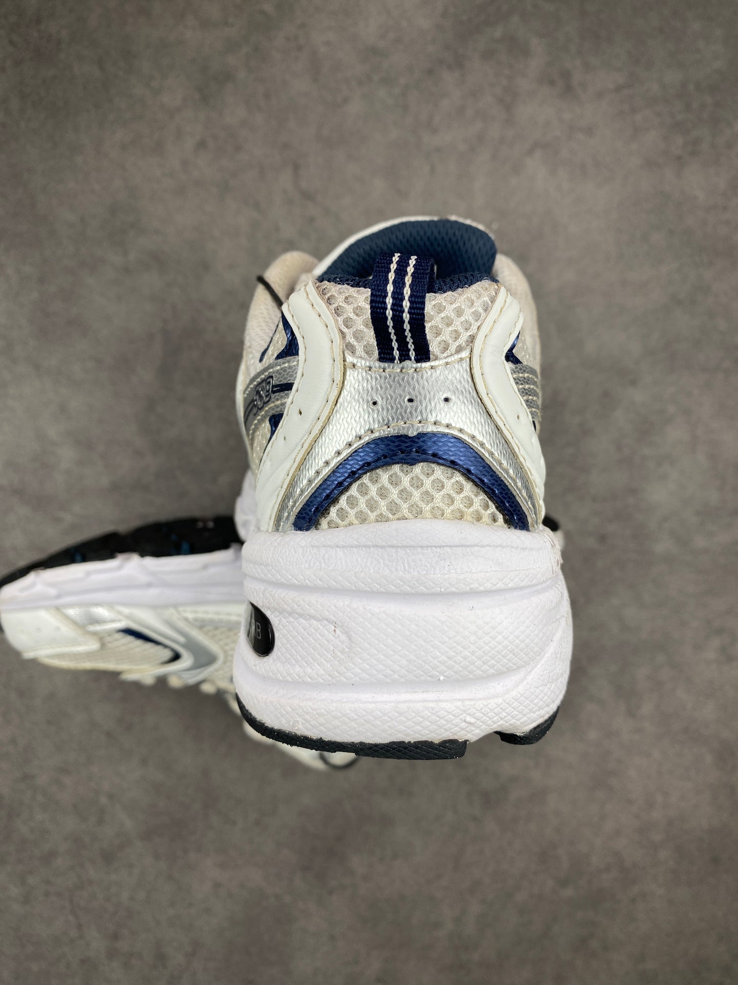 New Balance 530 White Silver Navy