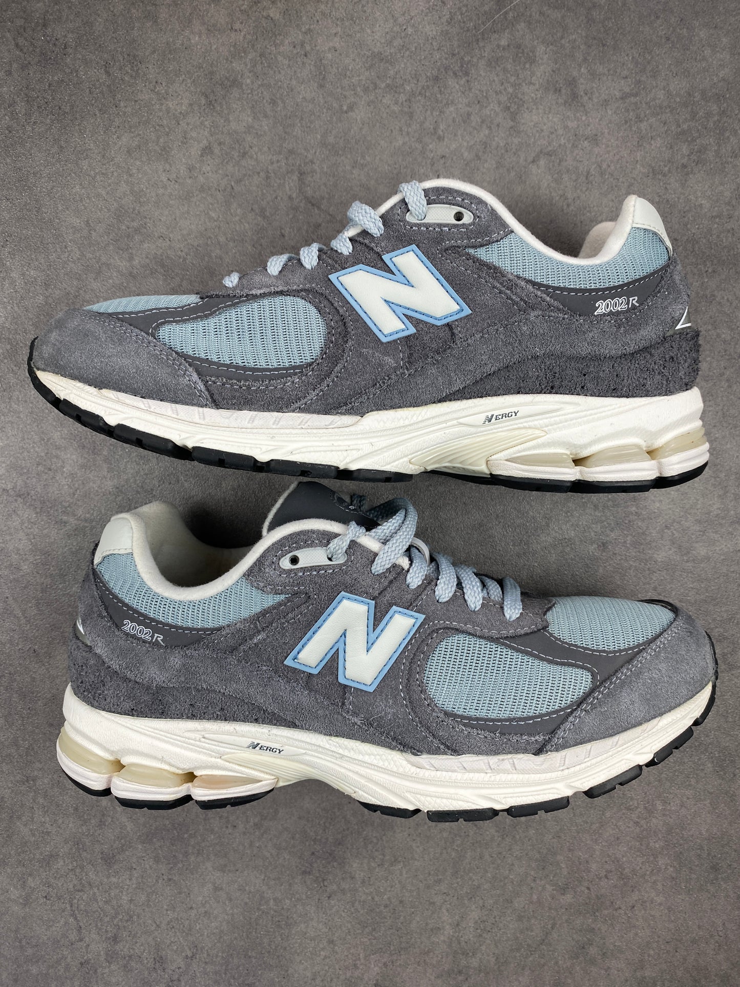 New Balance 2002R Magnent Lead