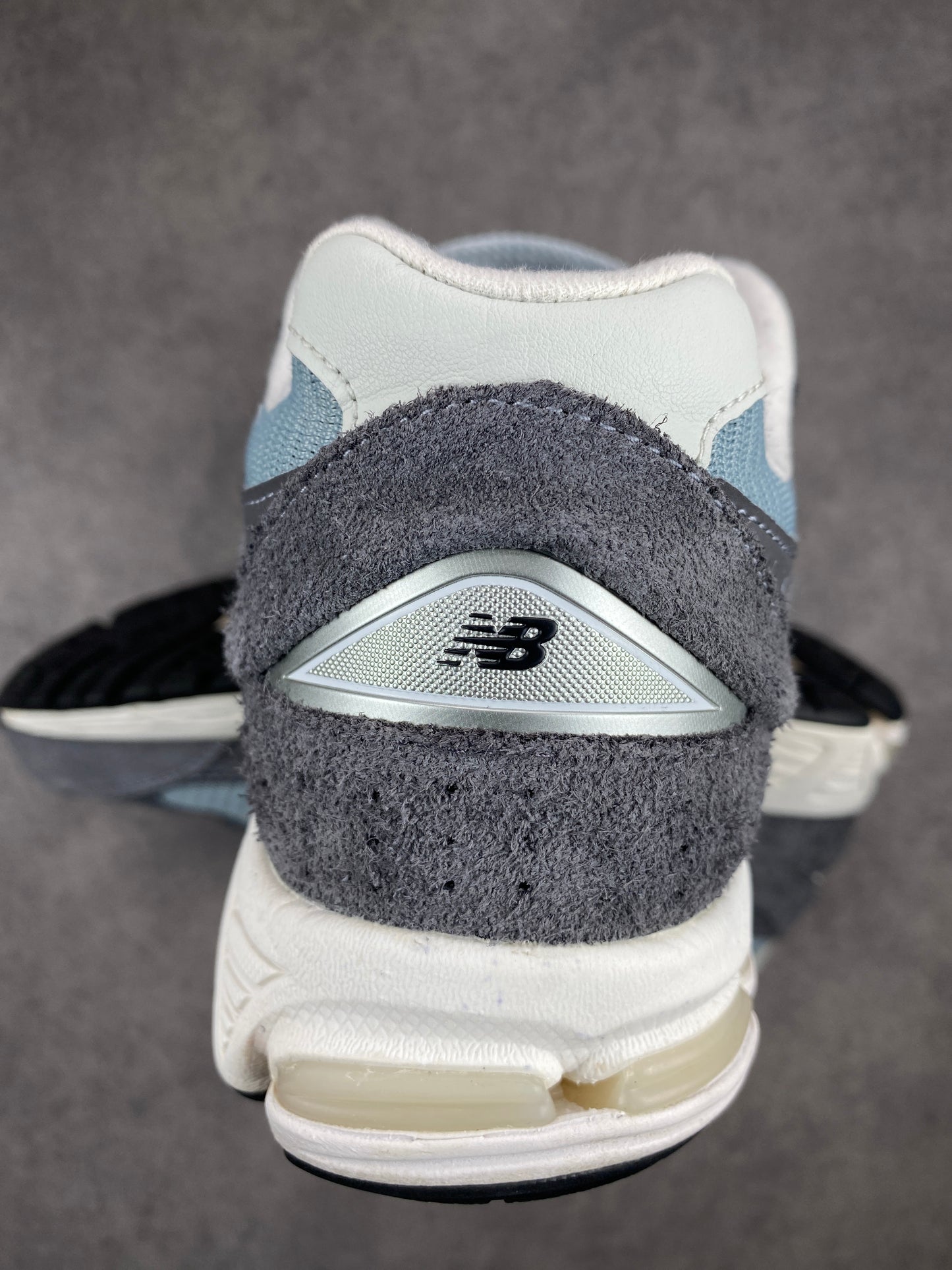 New Balance 2002R Magnent Lead