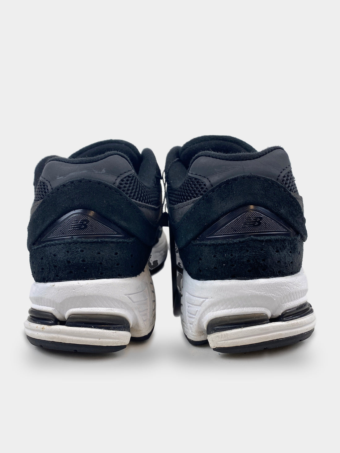 New Balance 2002R Black Gunmetal
