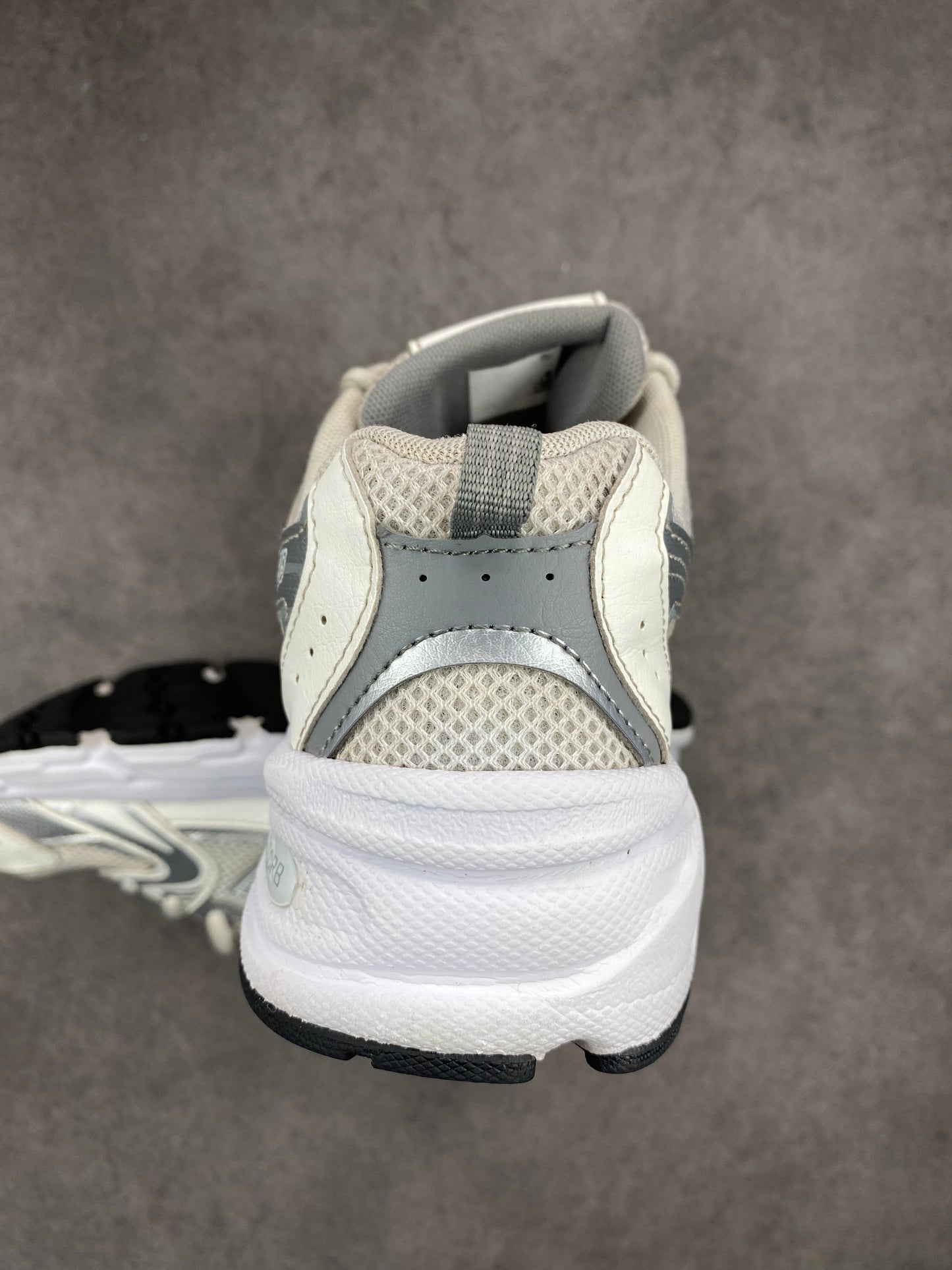 New Balance 530 White Silver