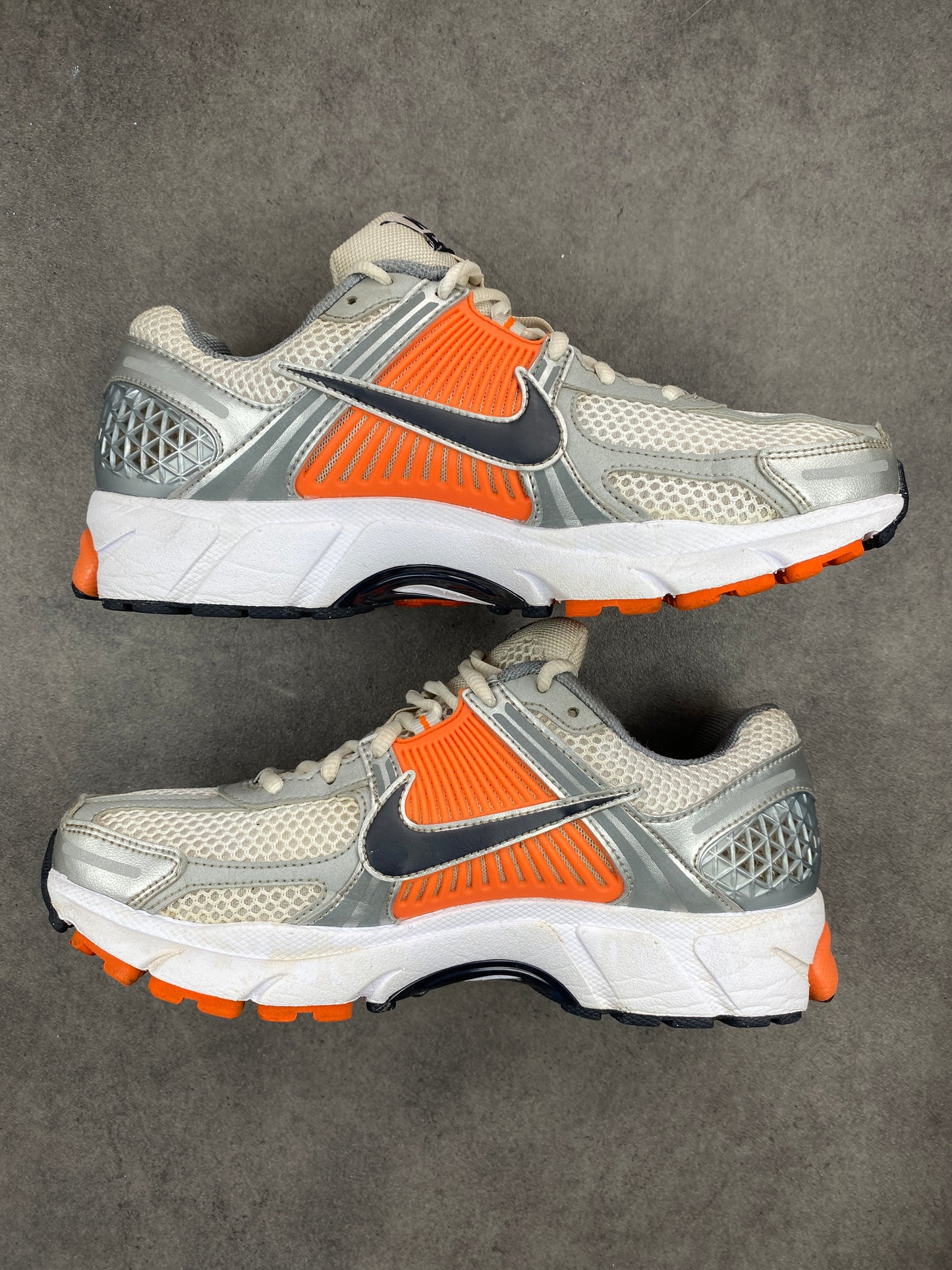 Nike Zoom Vomero 5 Platinum Tint Safety Orange