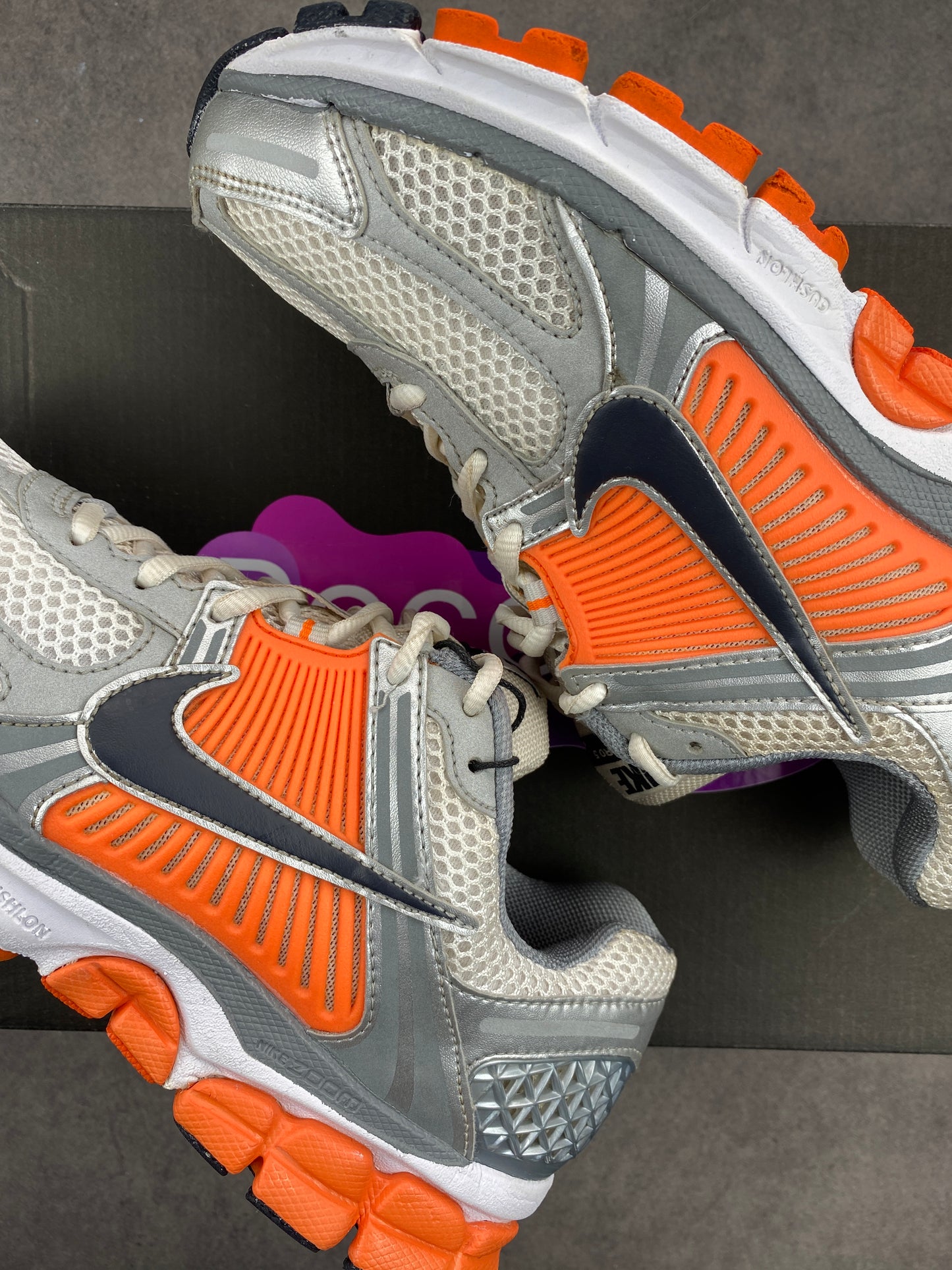 Nike Zoom Vomero 5 Platinum Tint Safety Orange