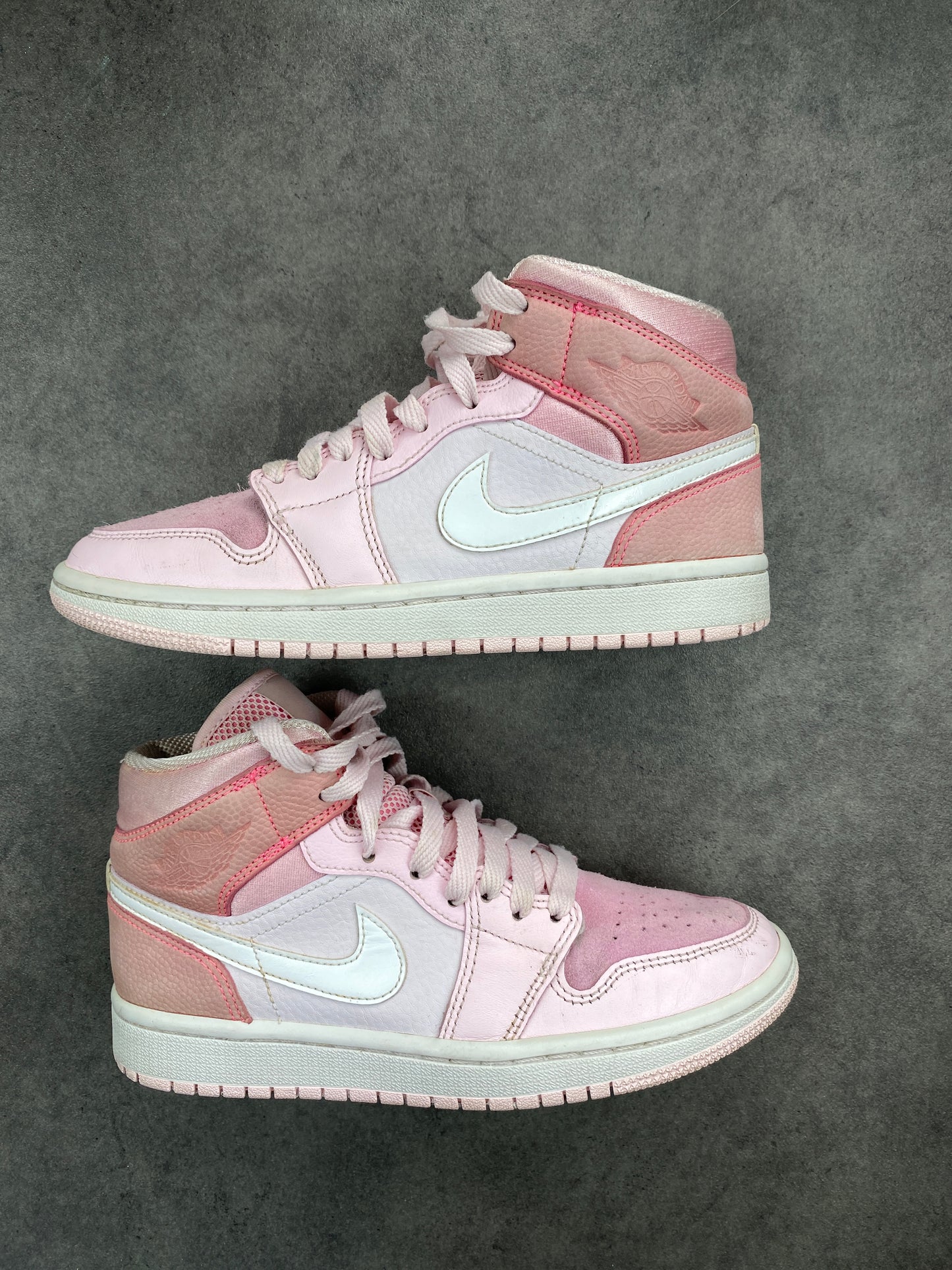 Jordan 1 Mid Digital Pink