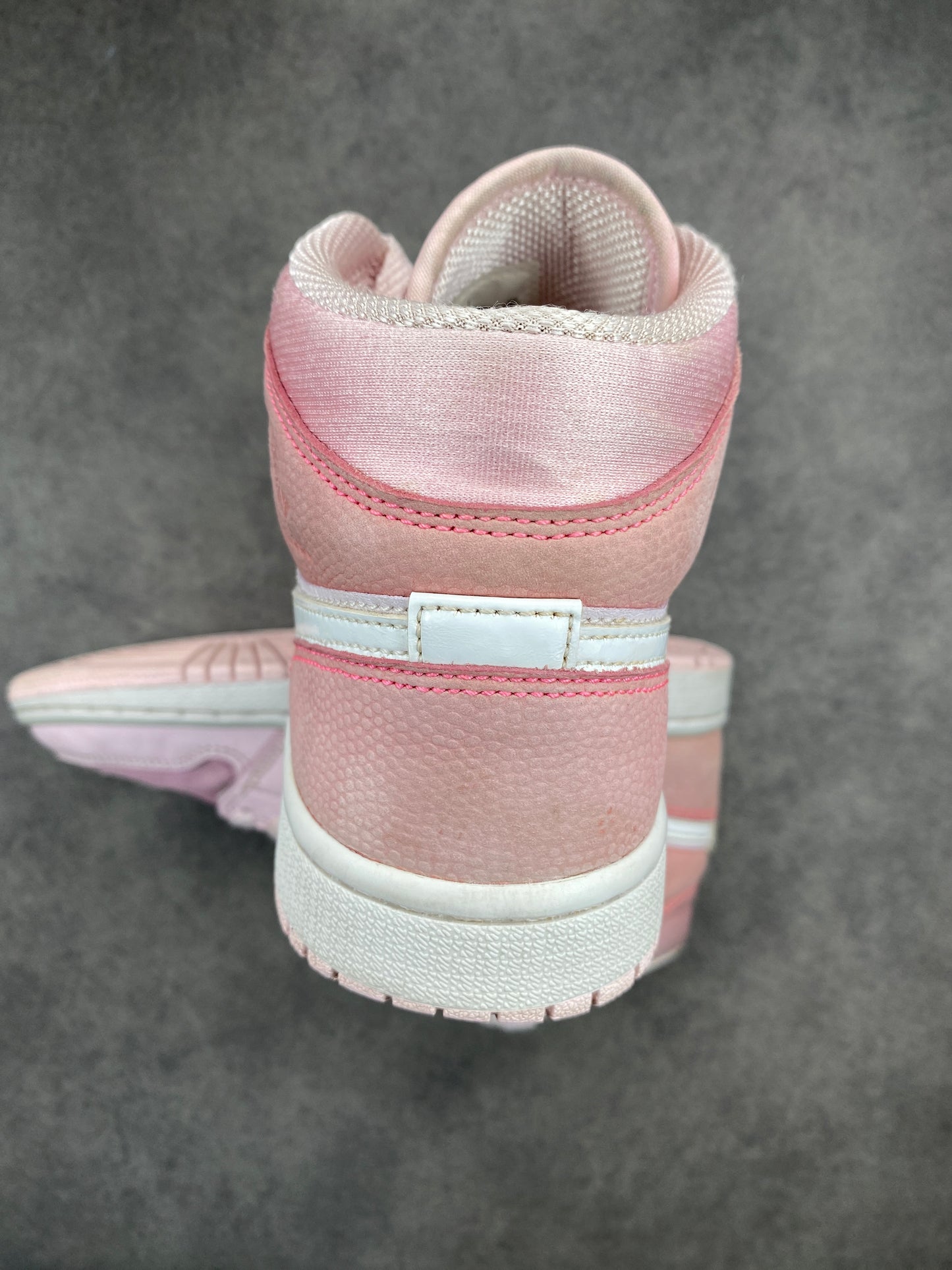 Jordan 1 Mid Digital Pink