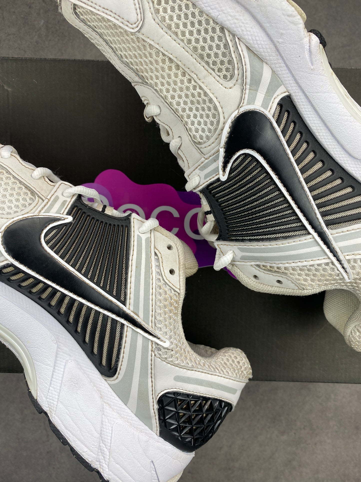 Nike Zoom Vomero 5 White Black