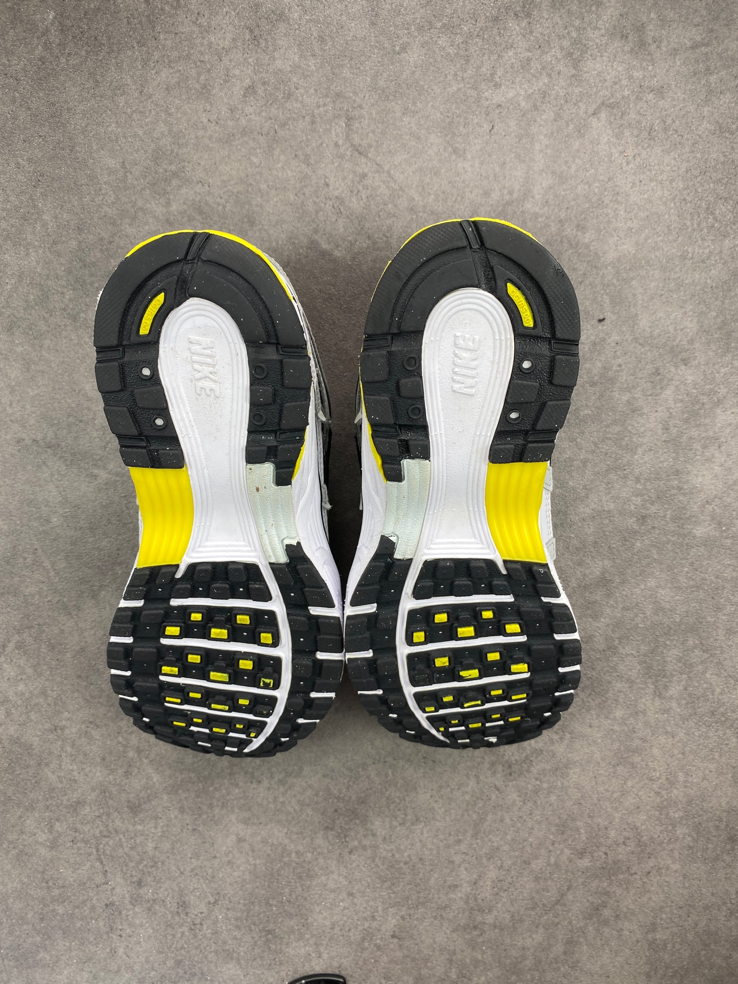 Nike P-6000 Metallic Platinum Opti Yellow