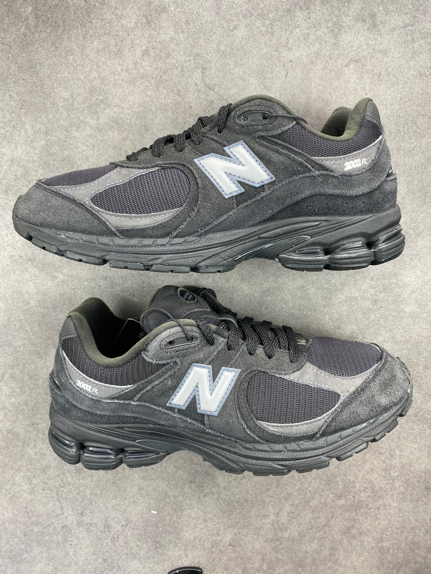 New Balance 2002R Black Silver