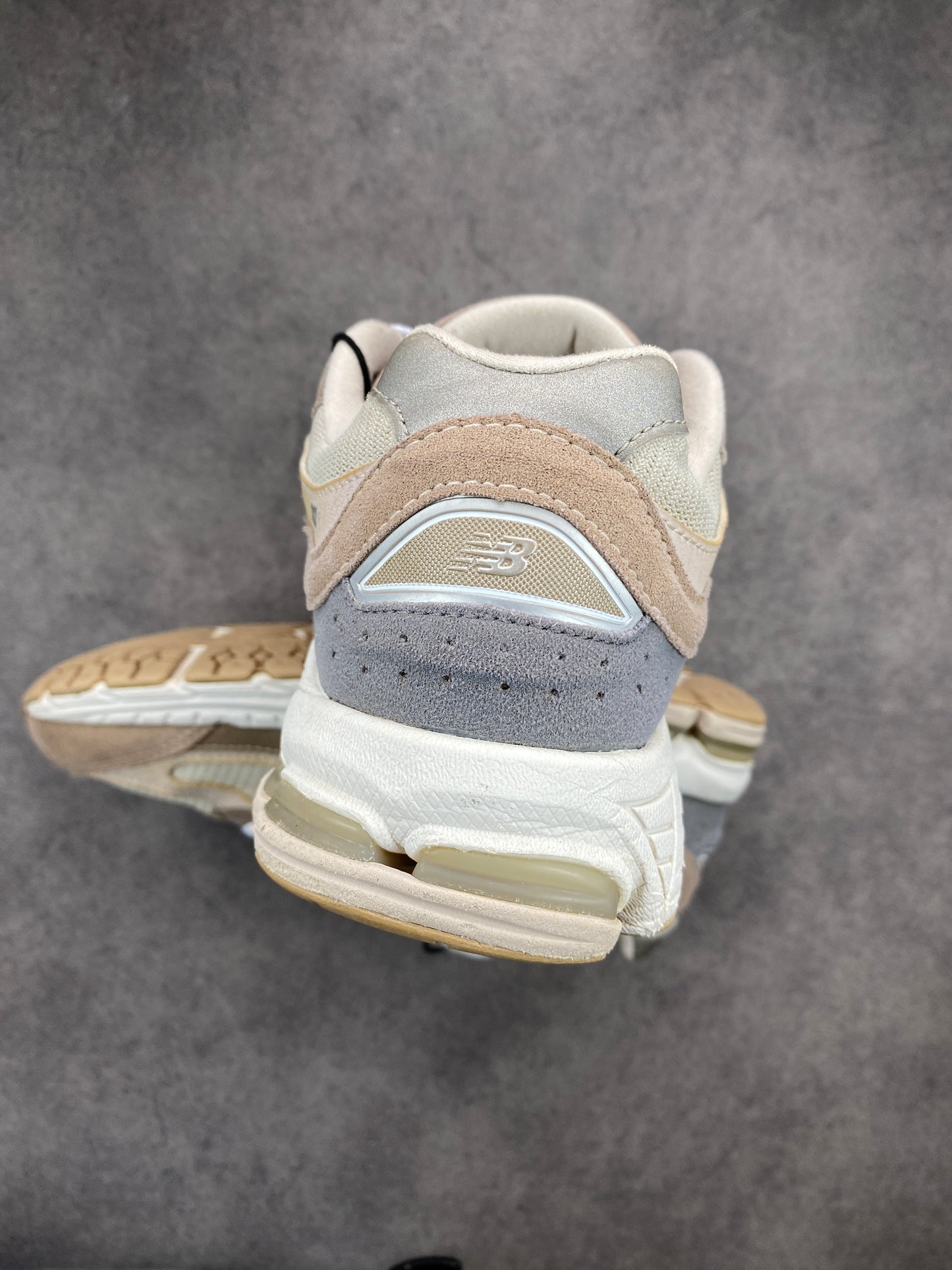 New Balance 2002R Timberwolf Mushroom