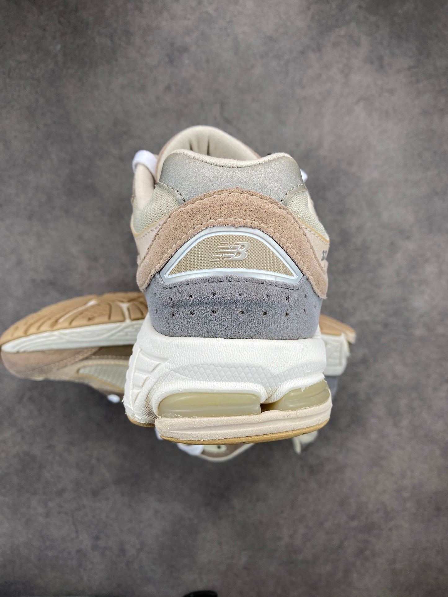 New Balance 2002R Timberwolf Mushroom