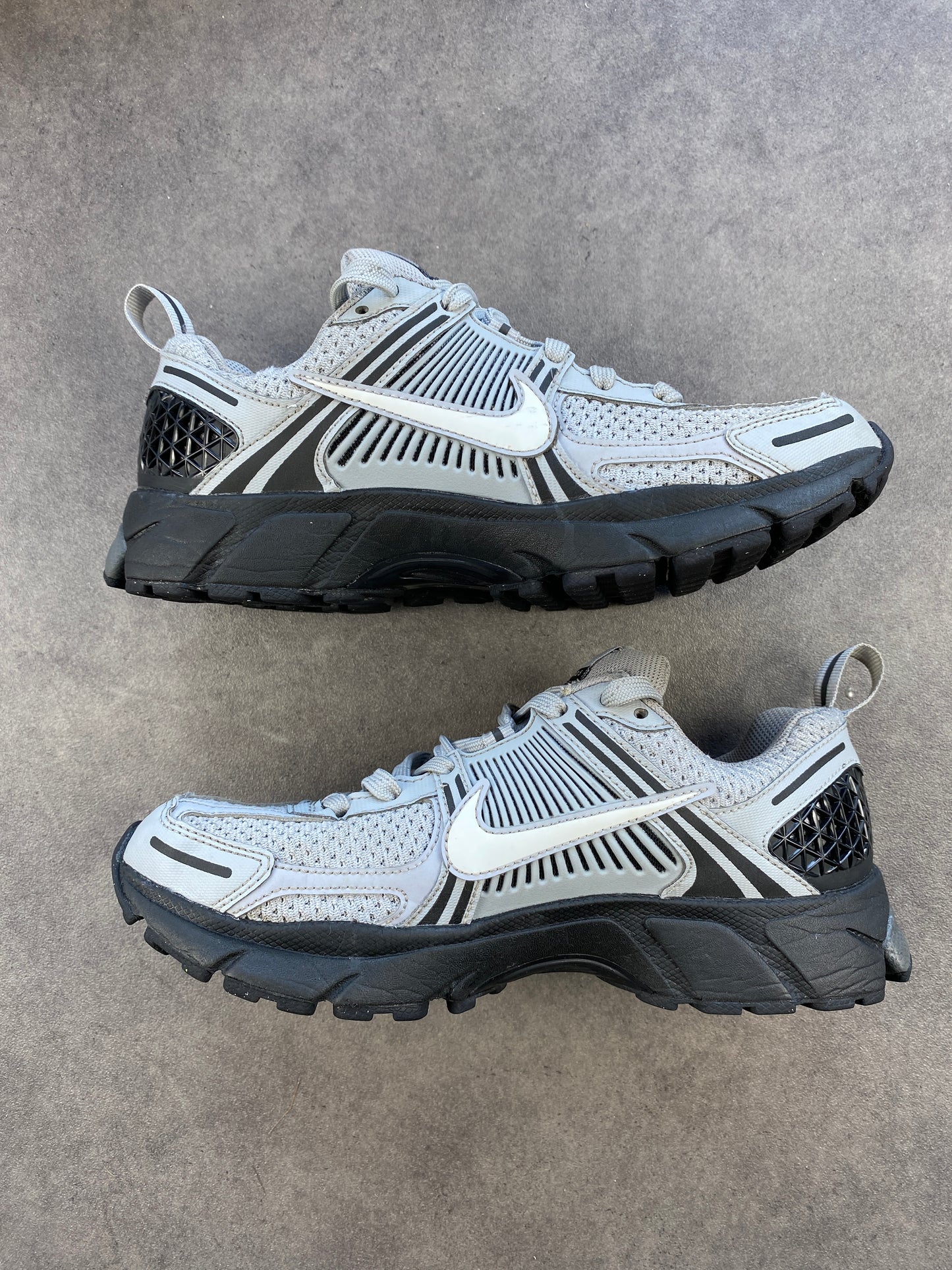 Nike Zoom Vomero 5 Wolf Grey Black