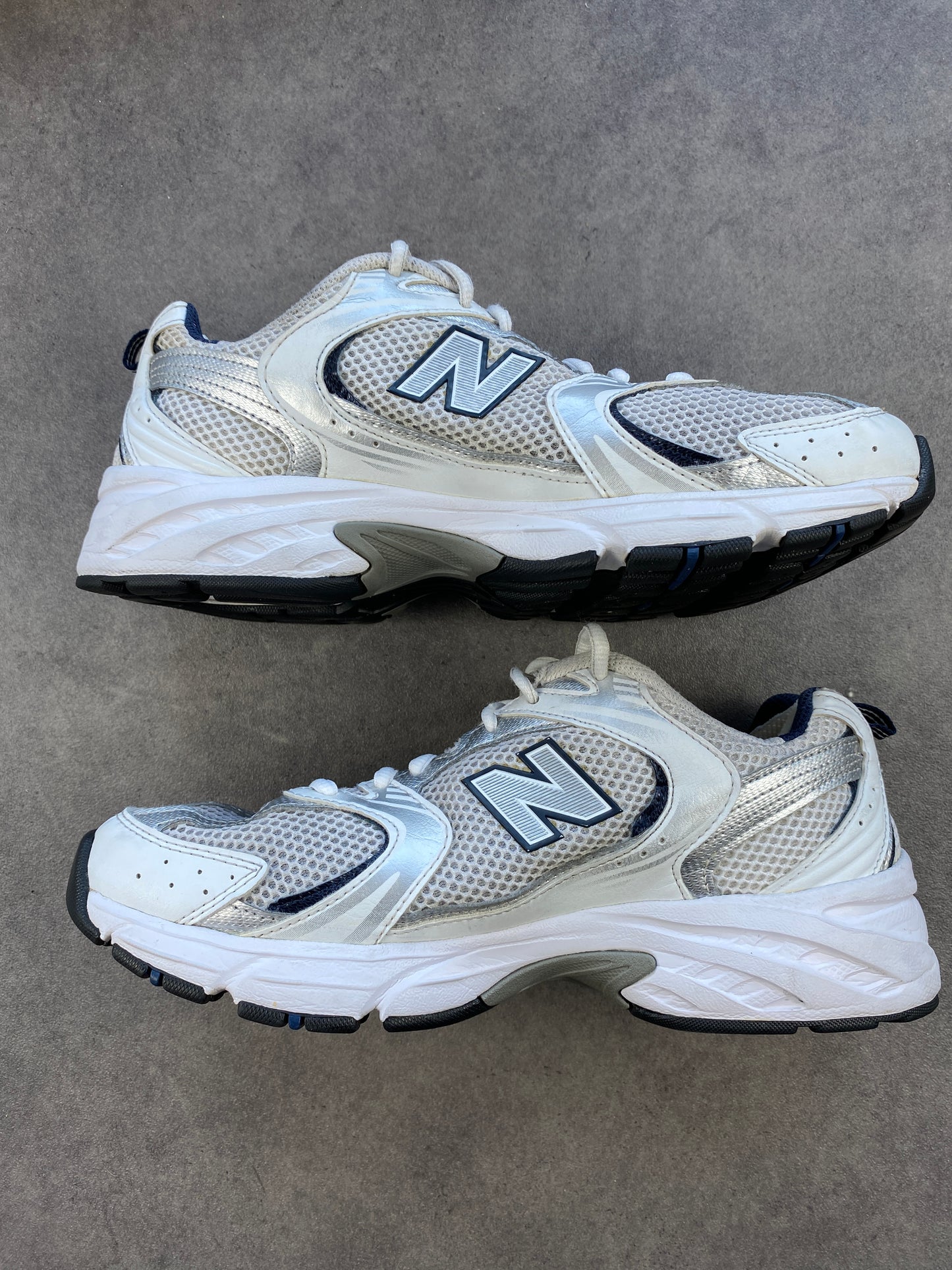 New Balance 530 White Silver Navy