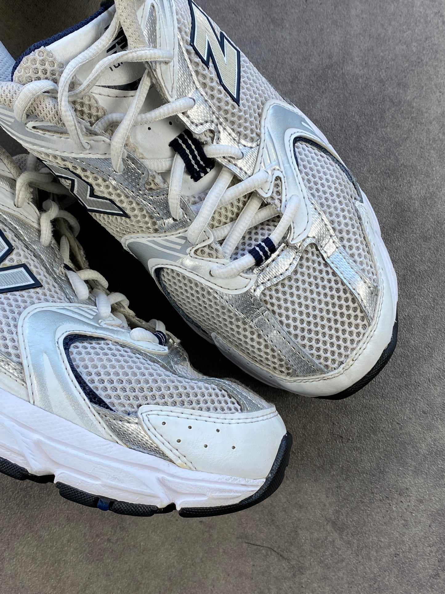 New Balance 530 White Silver Navy