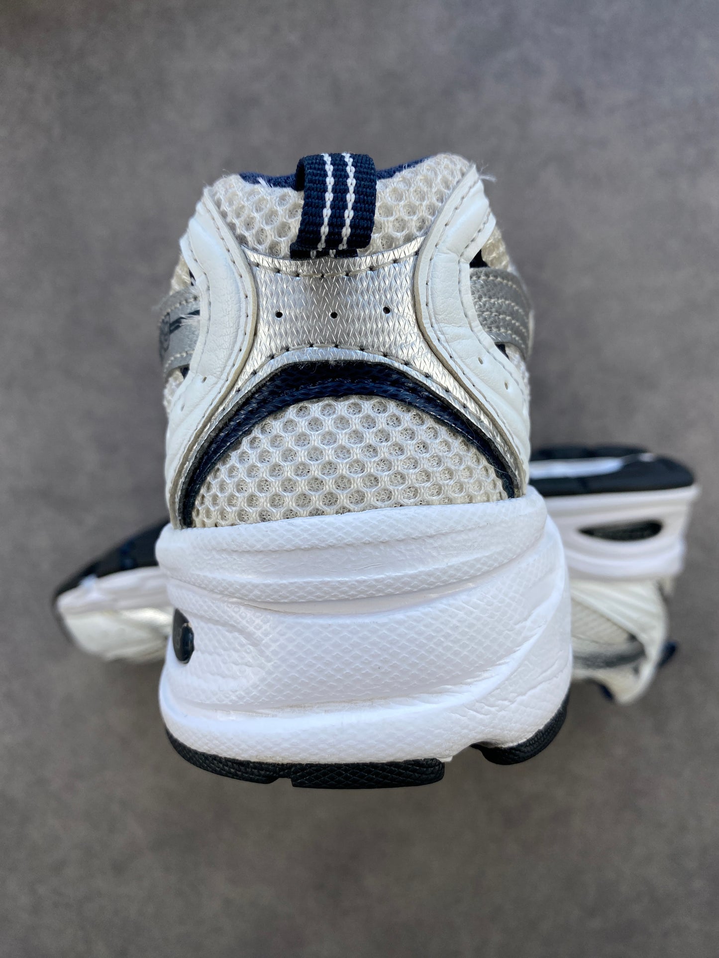 New Balance 530 White Silver Navy