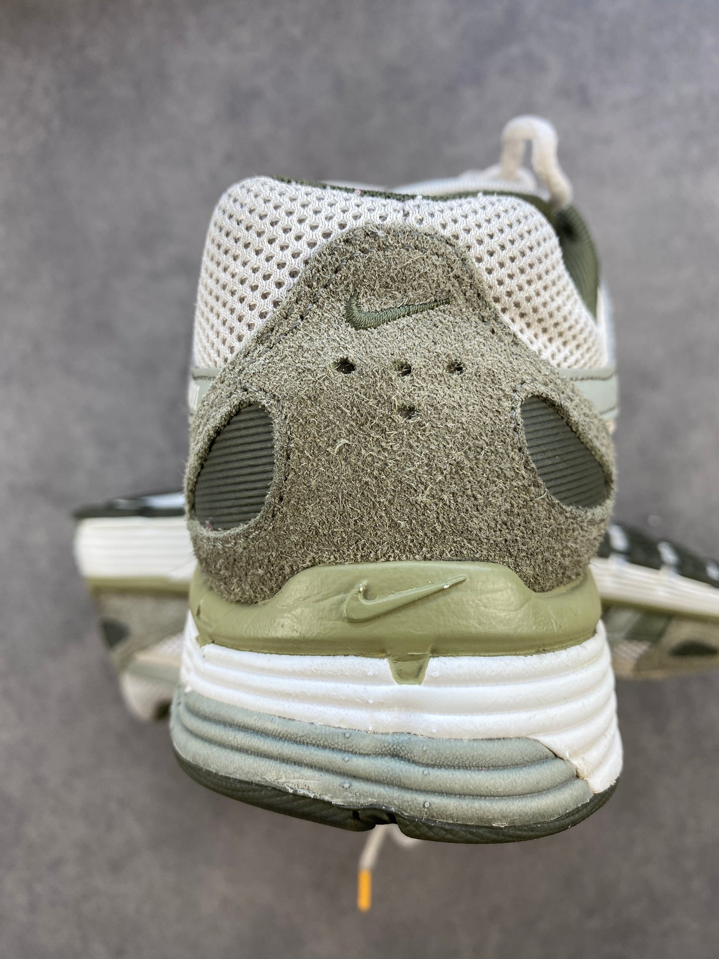 Nike P-6000 Light Army Cargo Khaki