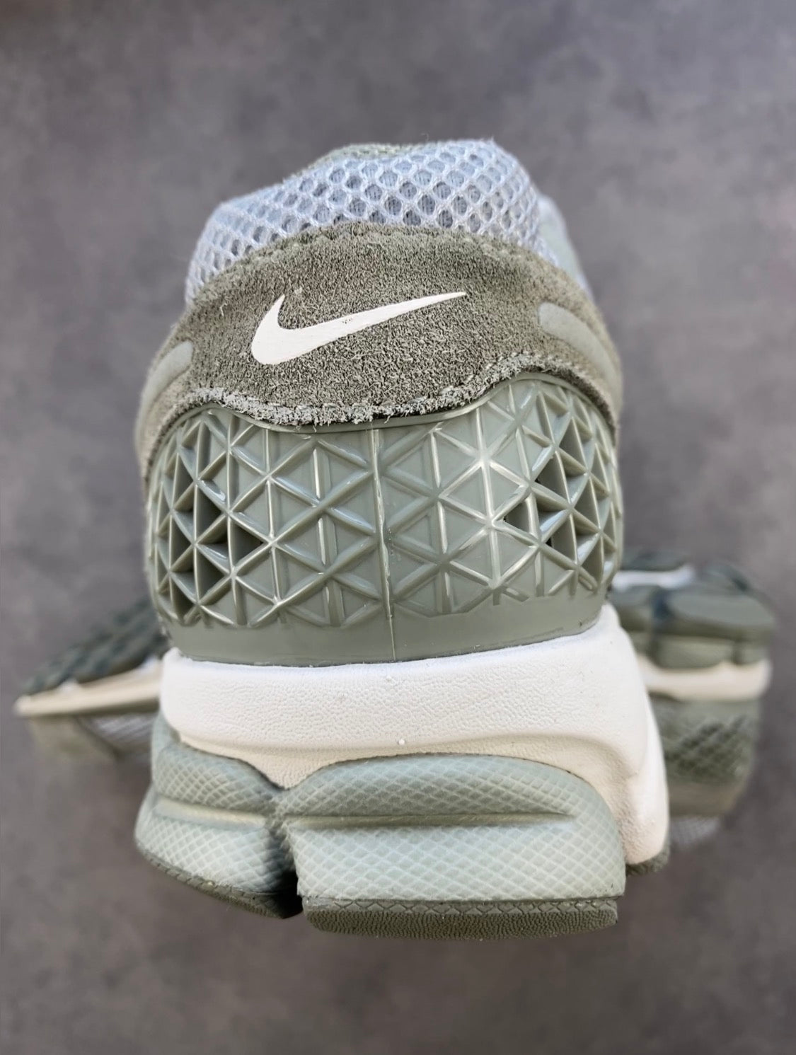 Nike Zoom Vomero 5 Dark Stucco