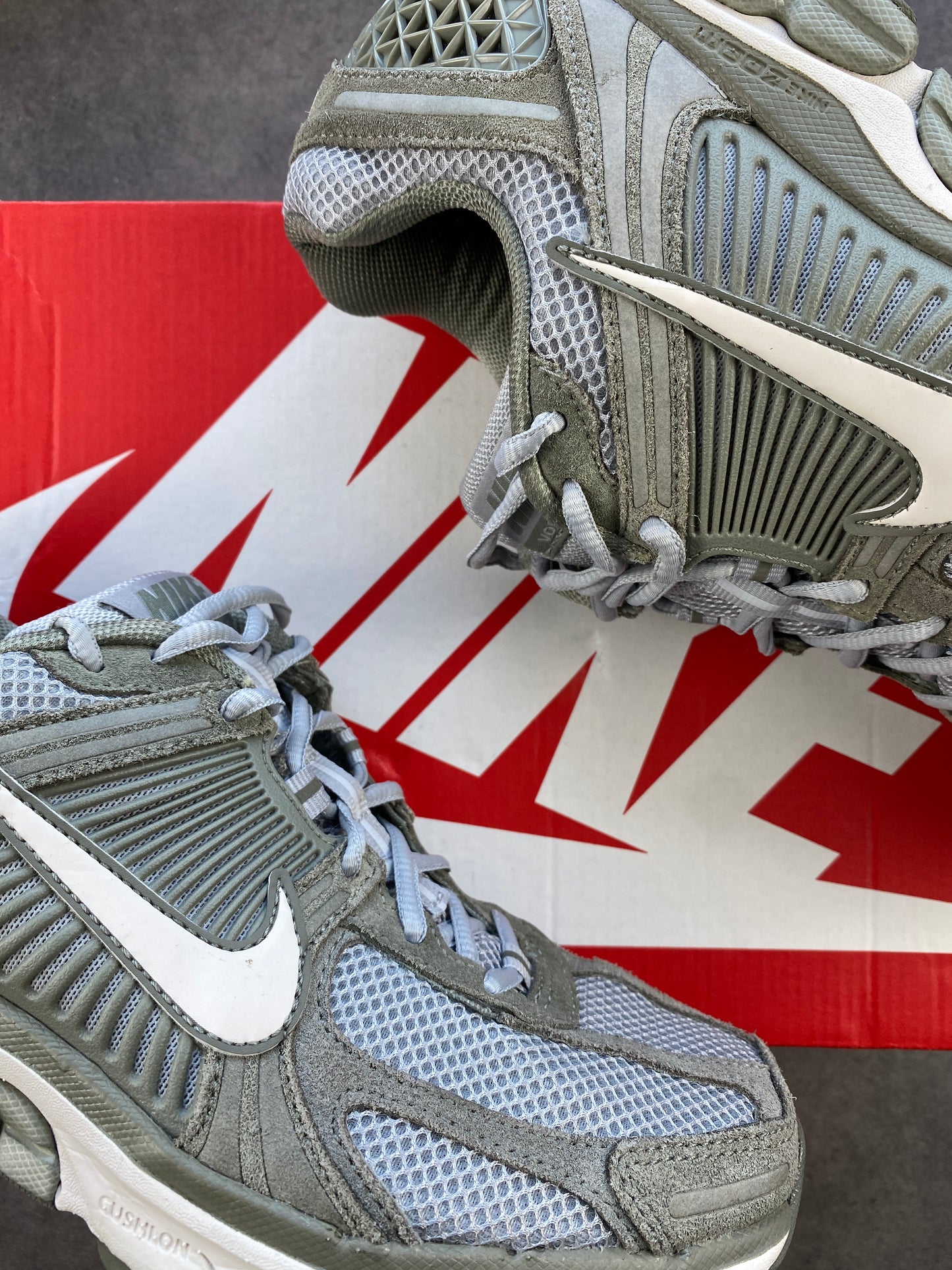 Nike Zoom Vomero 5 Dark Stucco