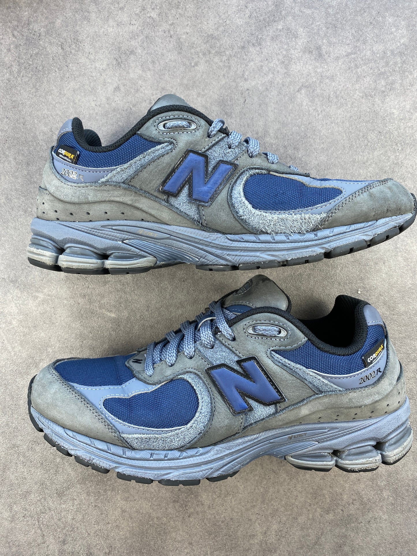 New Balance 2002R Cordura Dark Gray