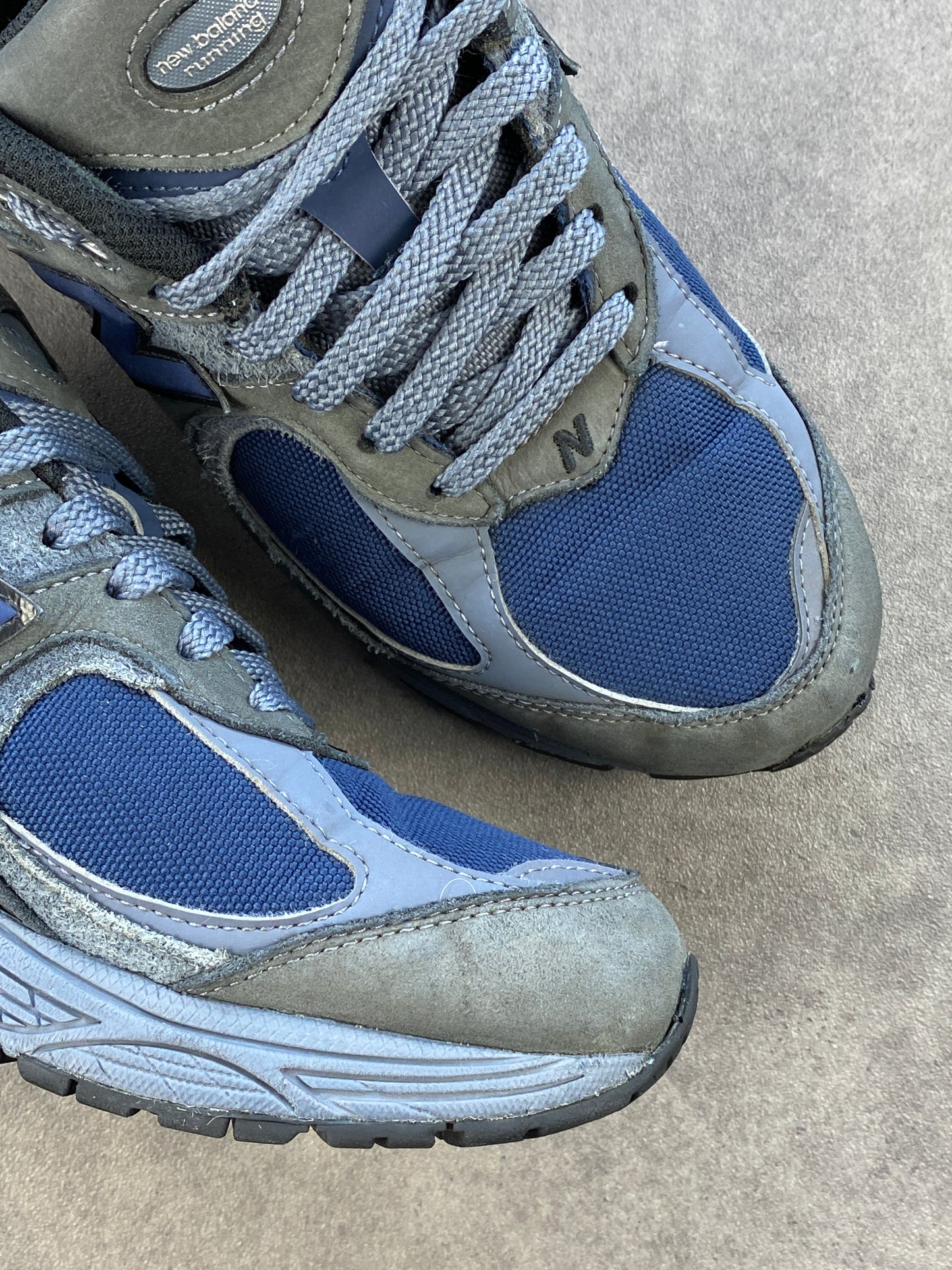 New Balance 2002R Cordura Dark Gray