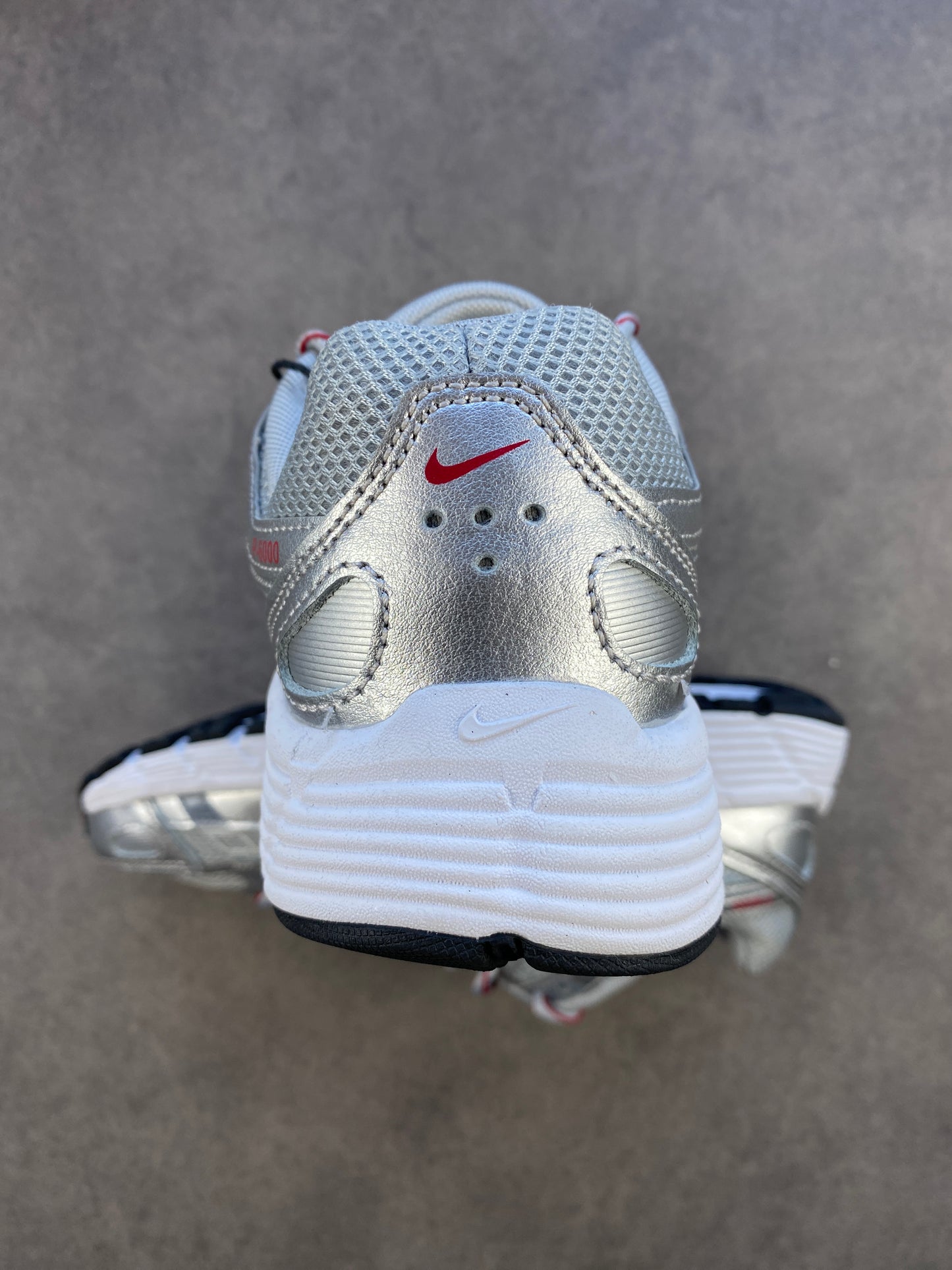 Nike P-6000 Metalic Silver Cool Red