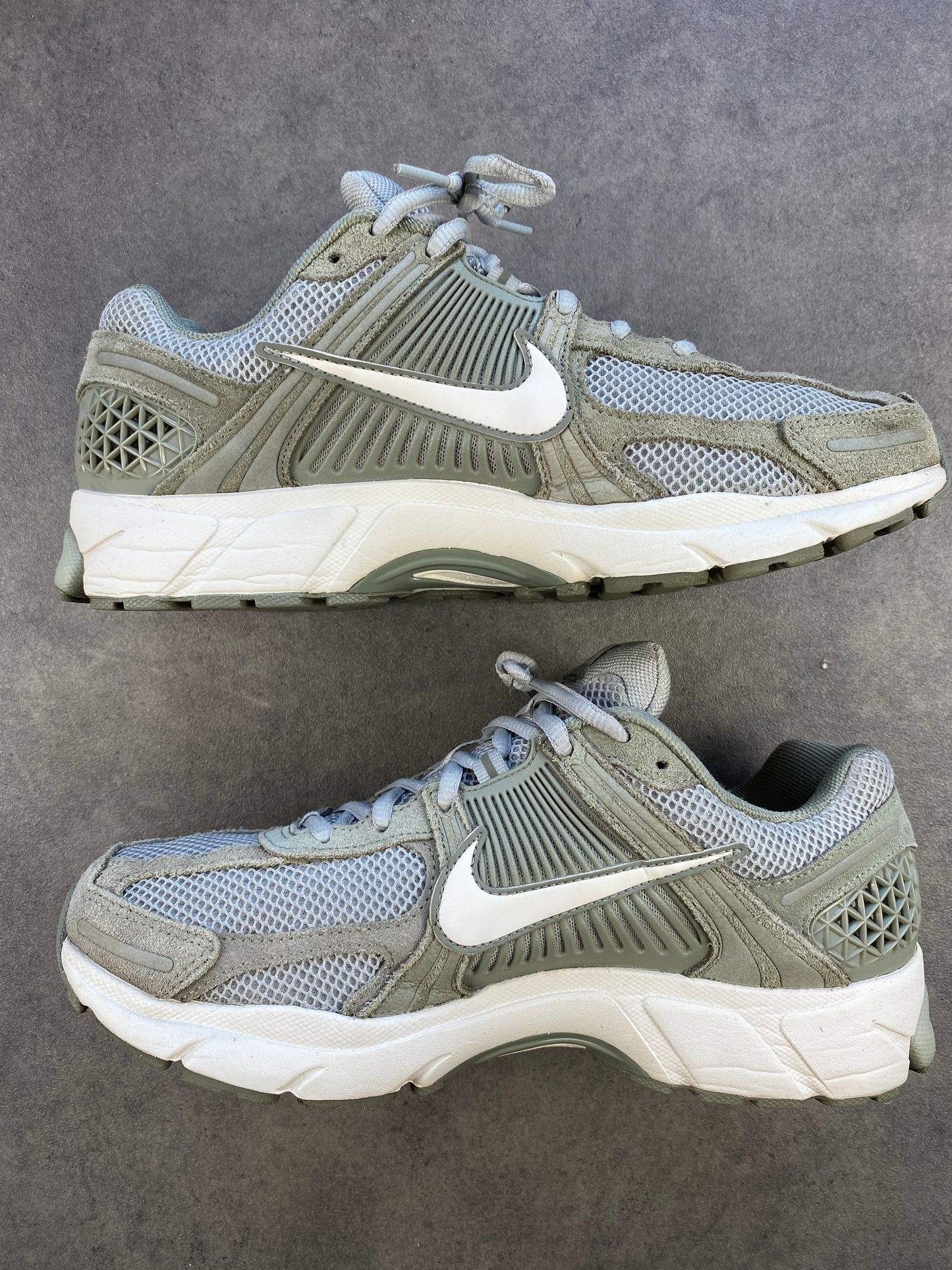 Nike Zoom Vomero 5 Dark Stucco