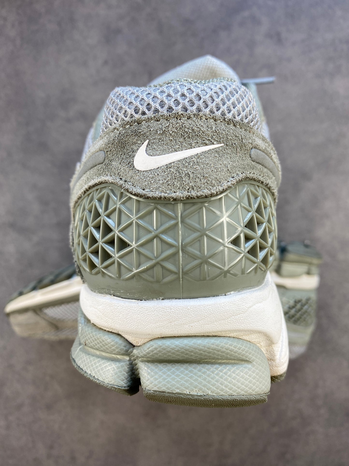 Nike Zoom Vomero 5 Dark Stucco