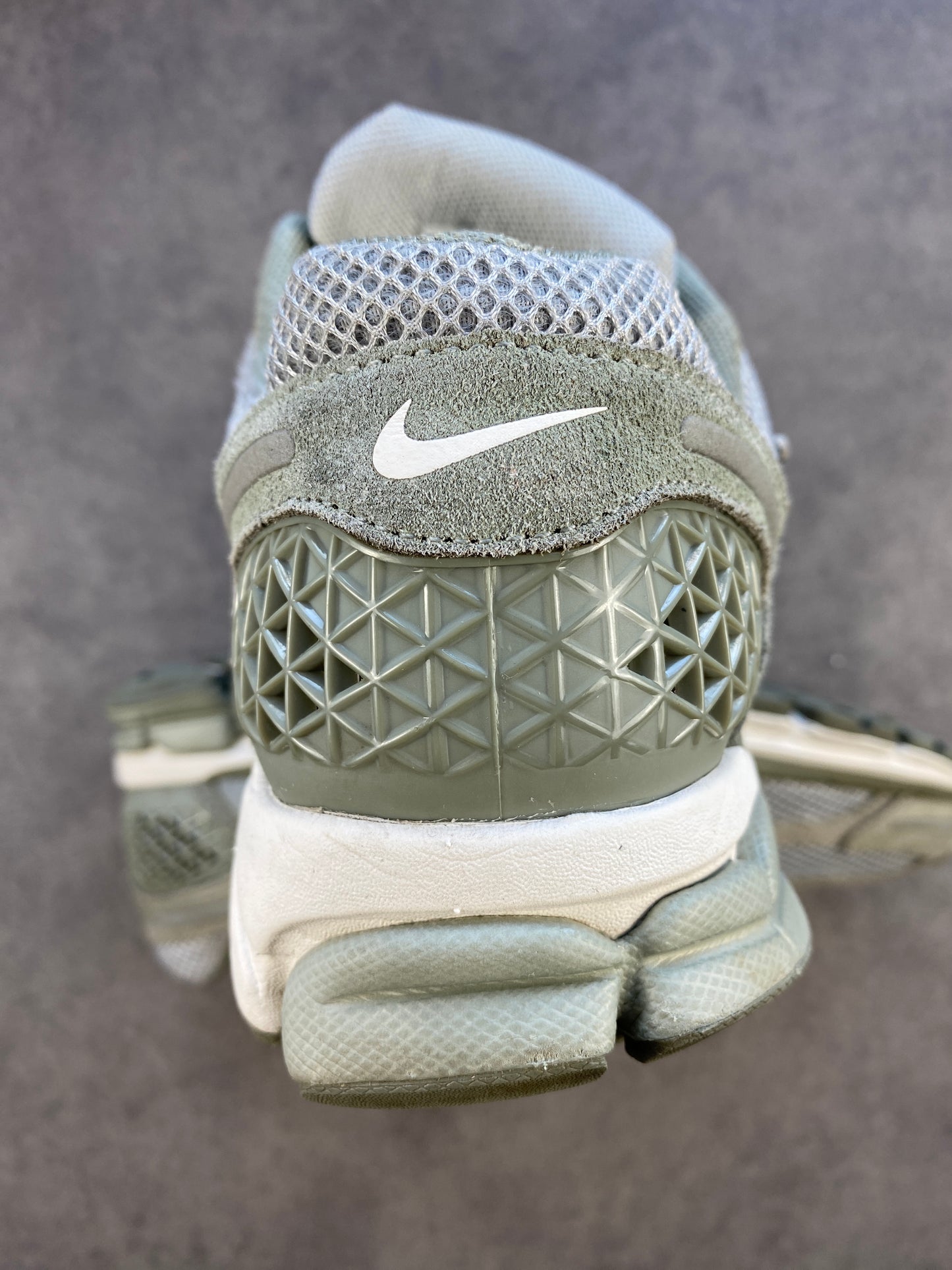Nike Zoom Vomero 5 Dark Stucco