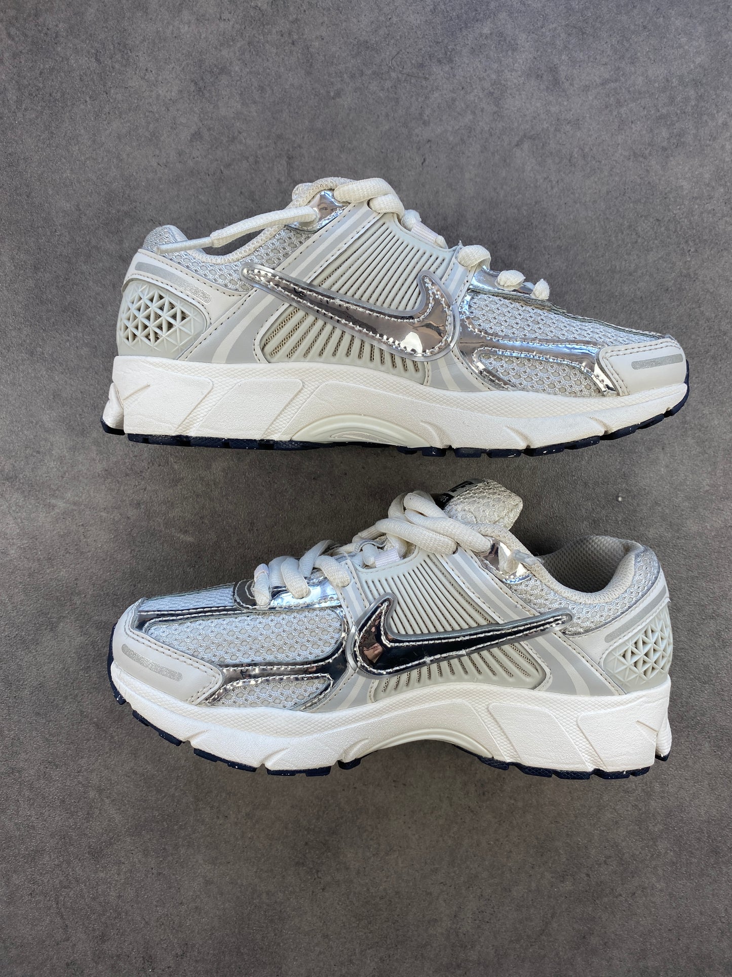 Nike Zoom Vomero 5 Photon Dust