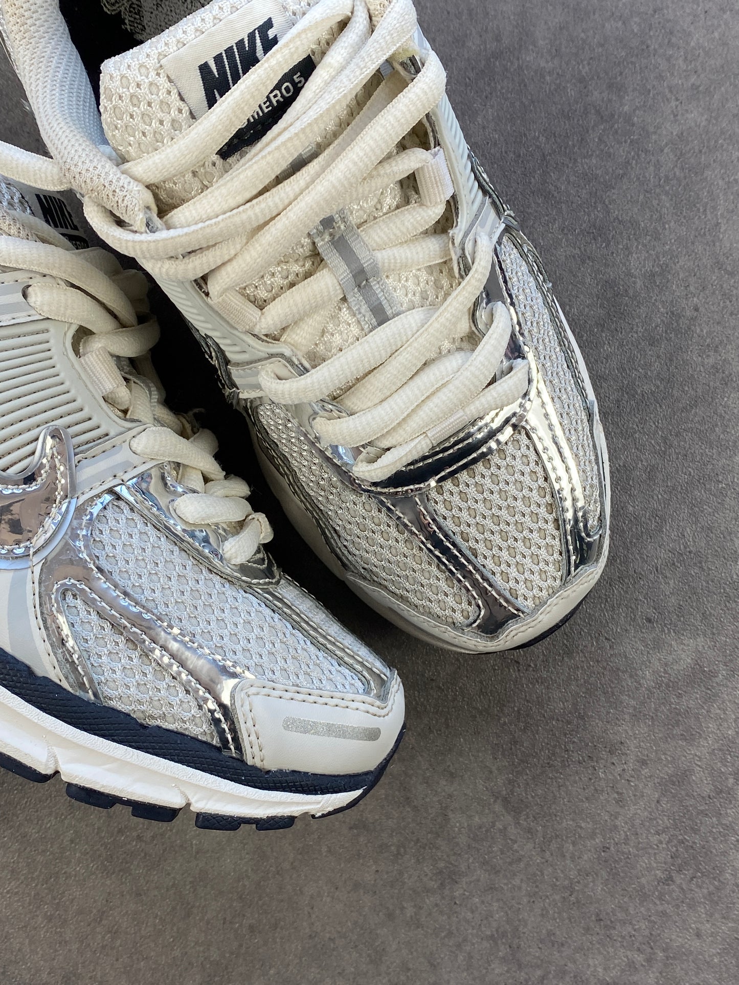 Nike Zoom Vomero 5 Photon Dust