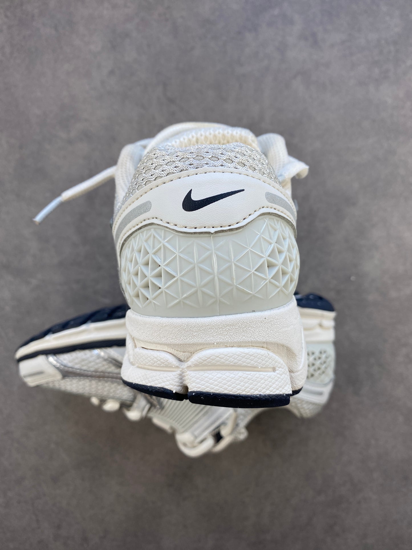 Nike Zoom Vomero 5 Photon Dust