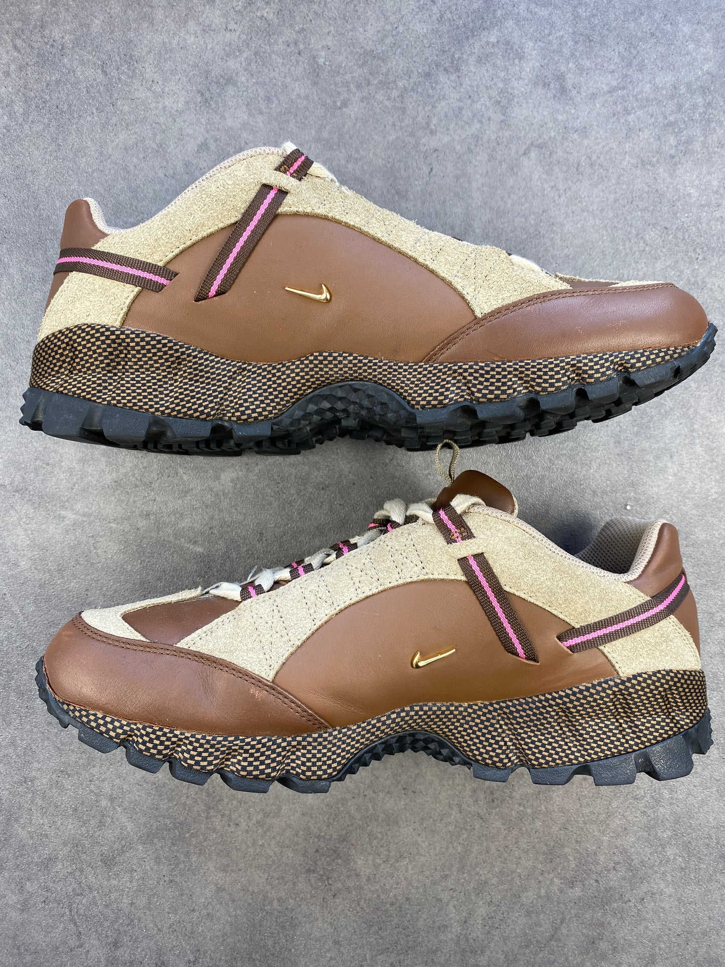 Nike Air Humara LX Jacquemus Ale Brown Gold