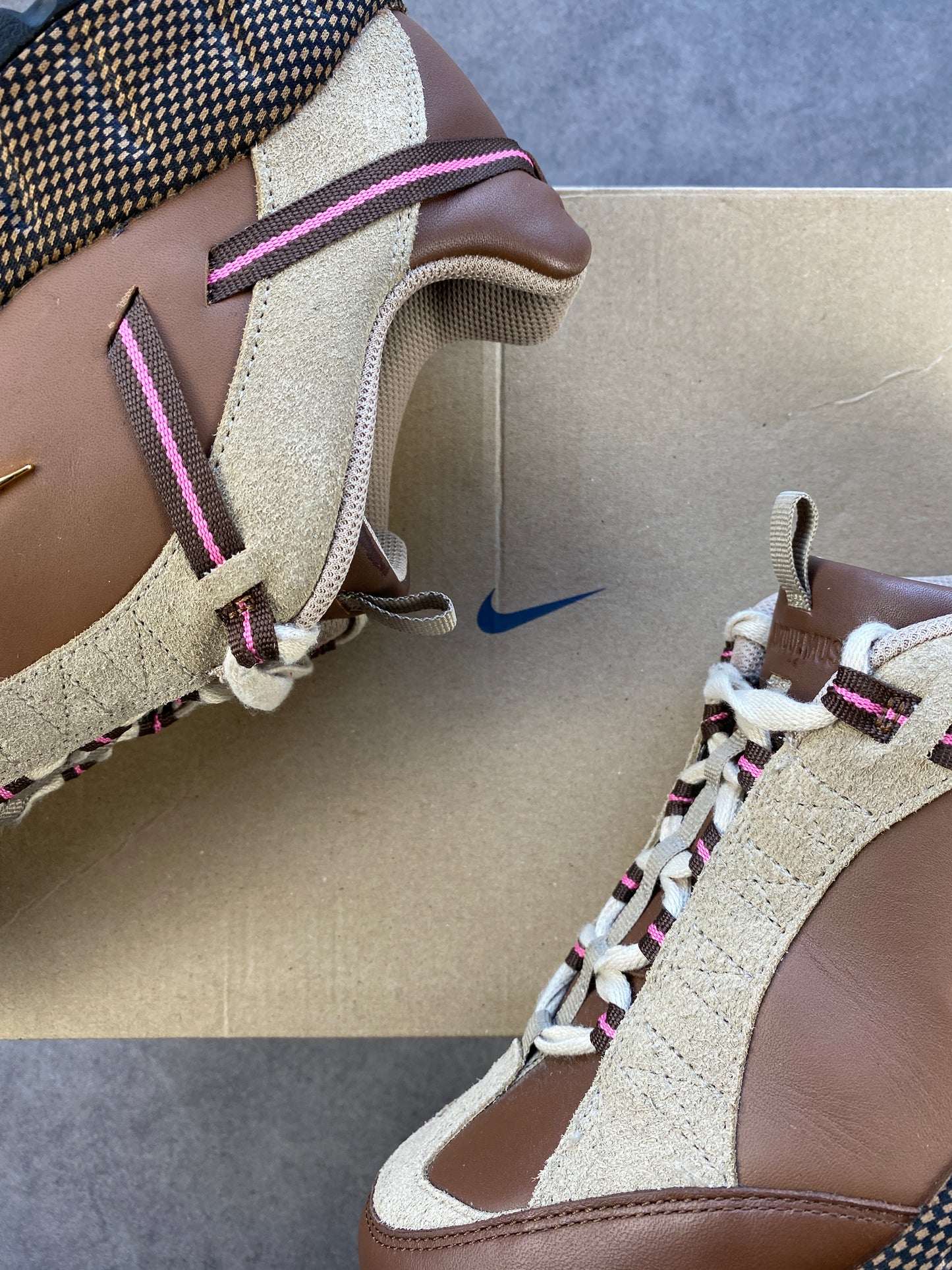 Nike Air Humara LX Jacquemus Ale Brown Gold