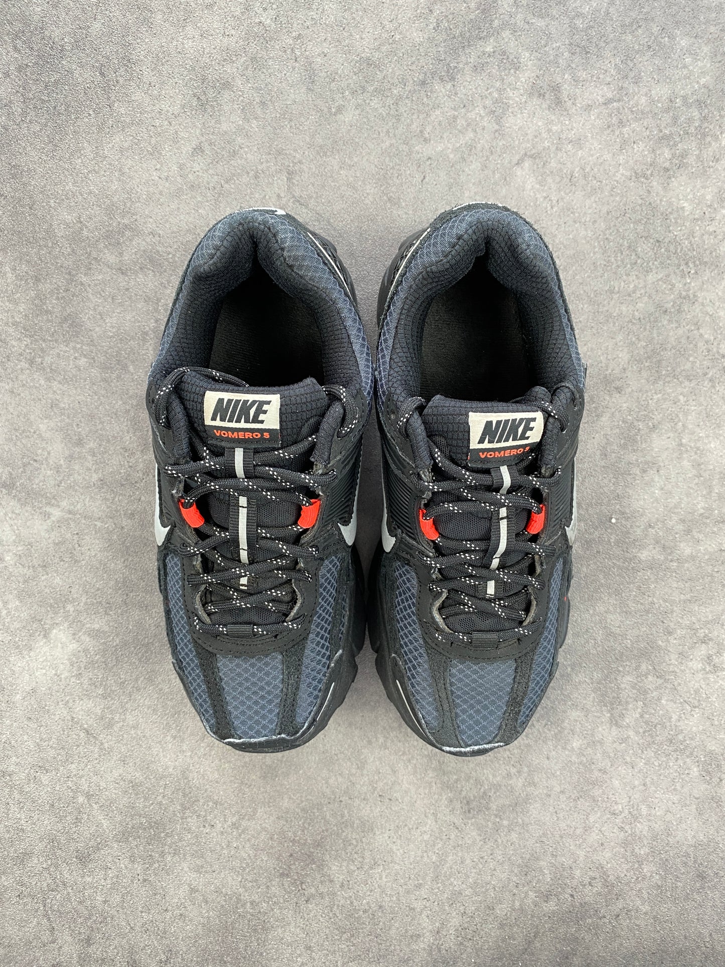 Nike Zoom Vomero 5 Black Metallic University Red